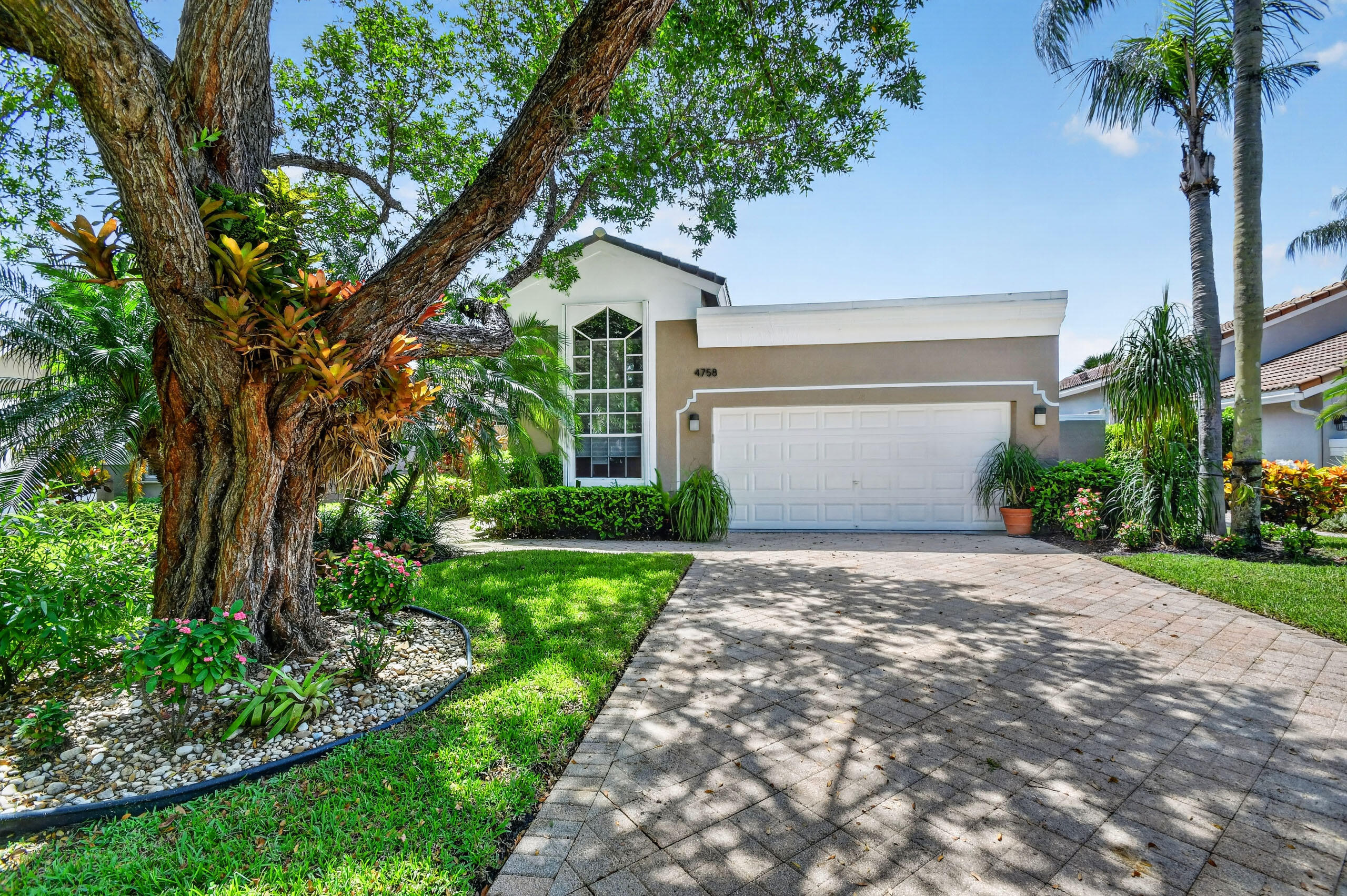 Listing  4758 CARLTON GOLF Drive, Lake Worth, FL 33449, Lake Worth, FL 33449