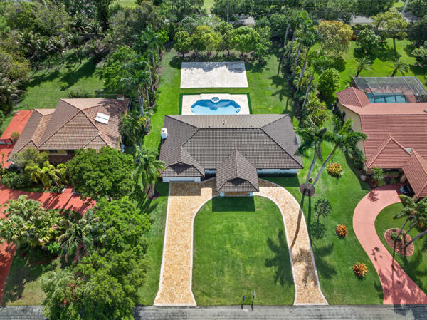 Listing  5510 W CASTLEGATE Avenue, Davie, FL 33331, Davie, FL 33331