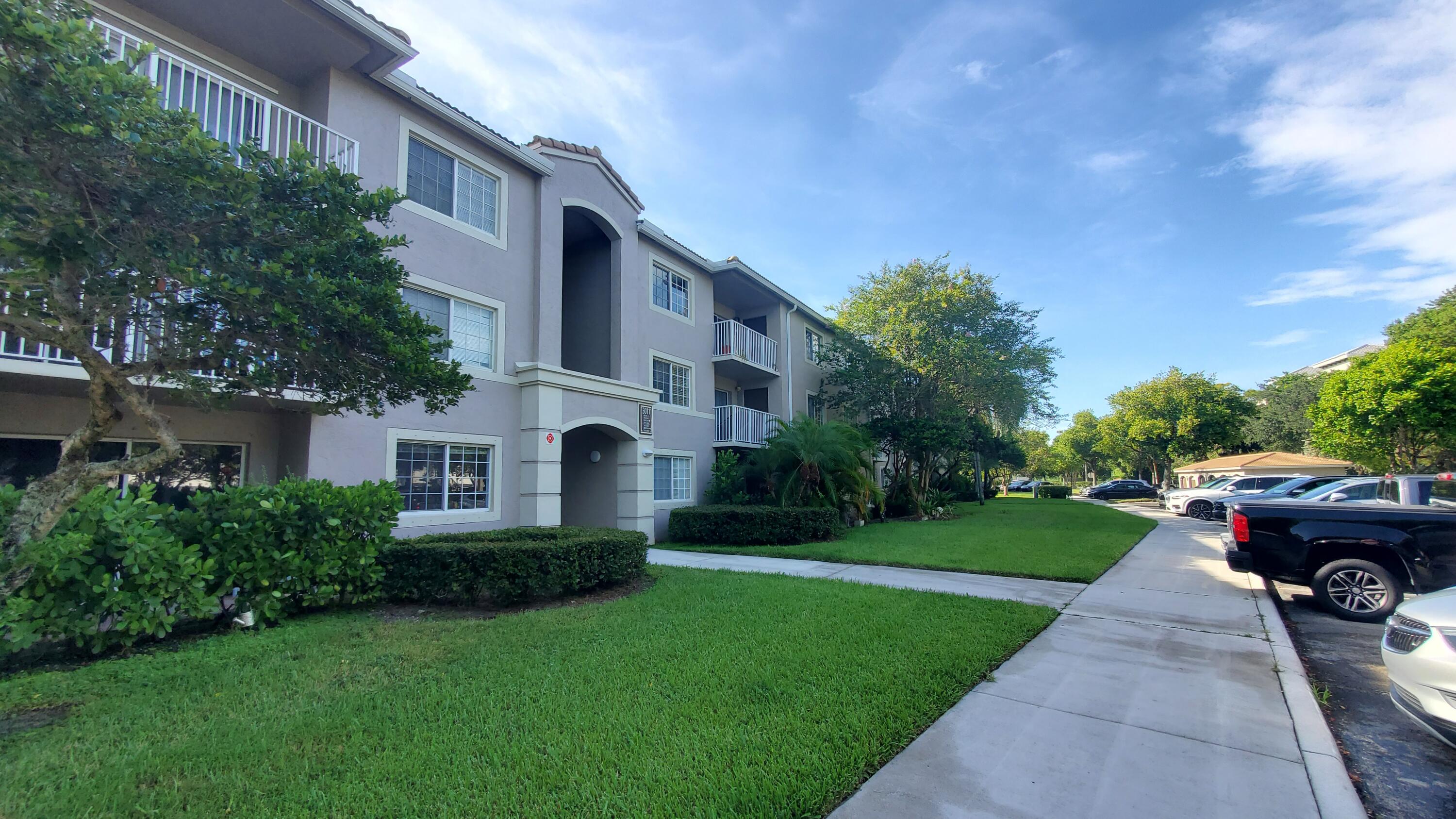 View details of listing 5011 WILES Road 104, Coconut Creek, FL 33073 Coconut Creek with MLS# 