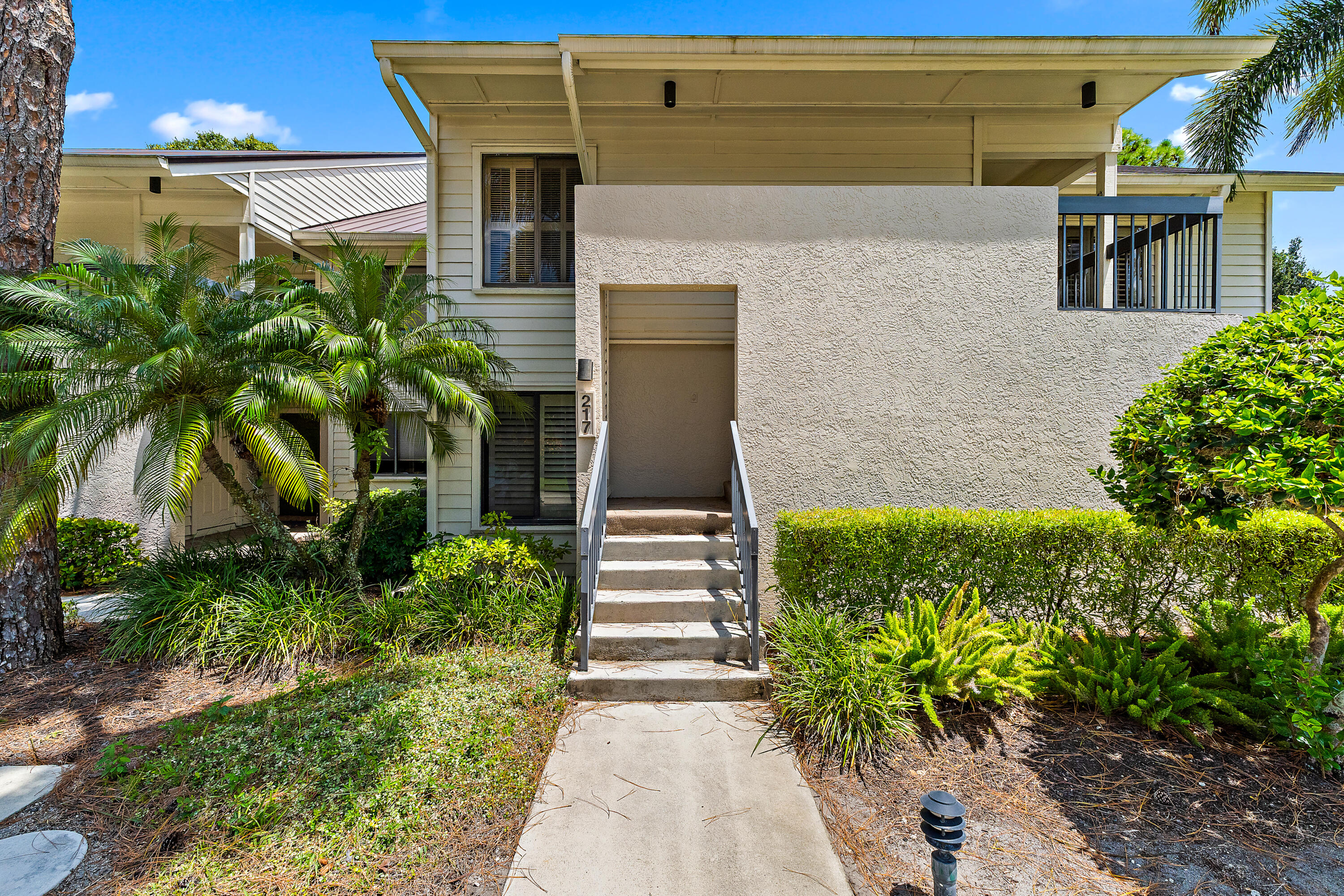 Listing  6433 SE Brandywine Court Unit 217, Stuart, FL 34997, Stuart, FL 34997