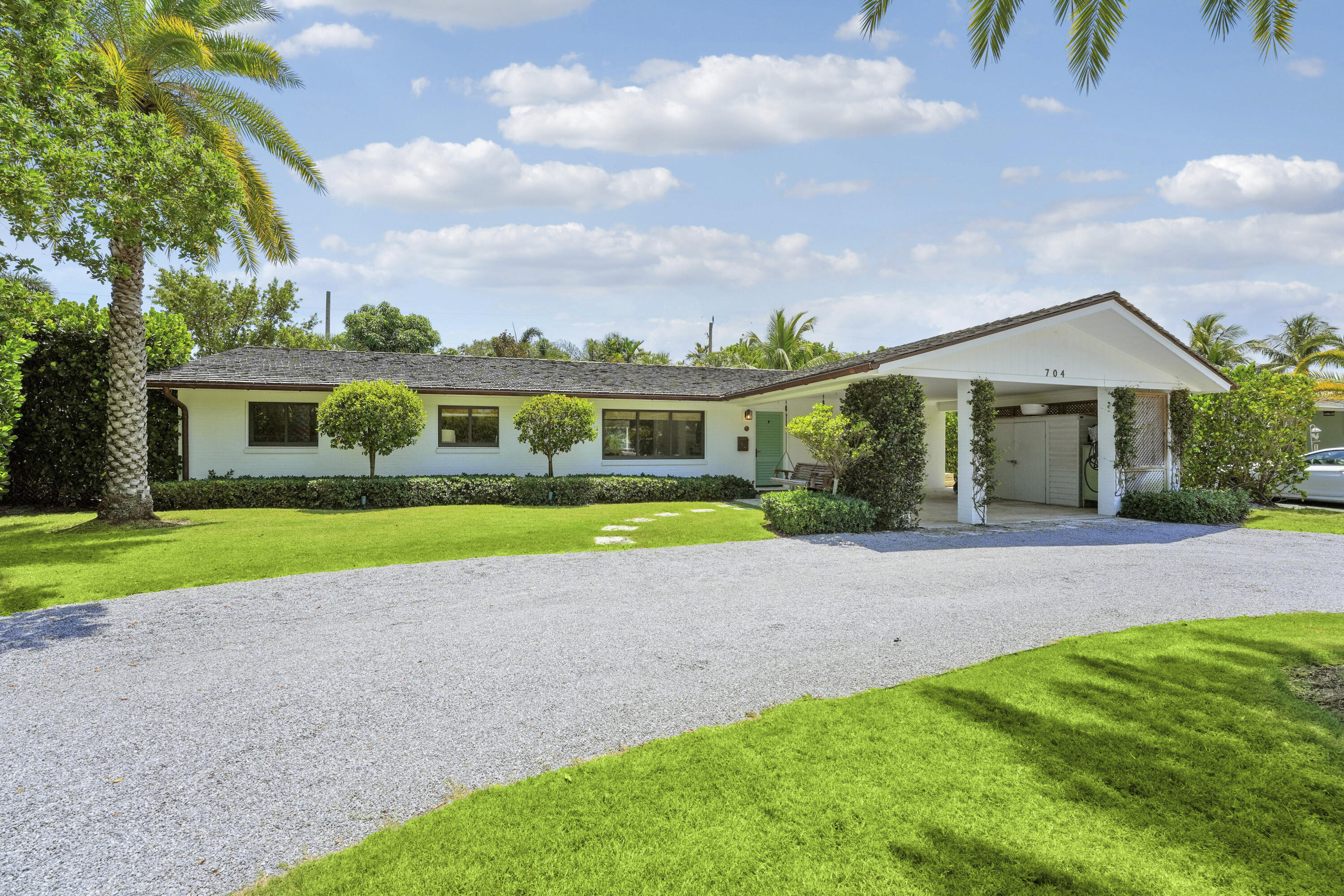 Listing  704 PELICAN Way, North Palm Beach, FL 33408, North Palm Beach, FL 33408