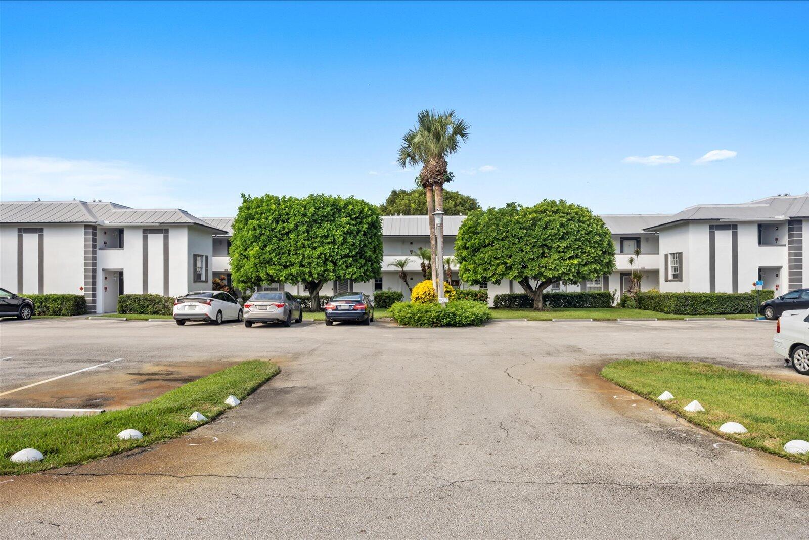 Listing  801 SE Central Parkway 14, Stuart, FL 34994, Stuart, FL 34994