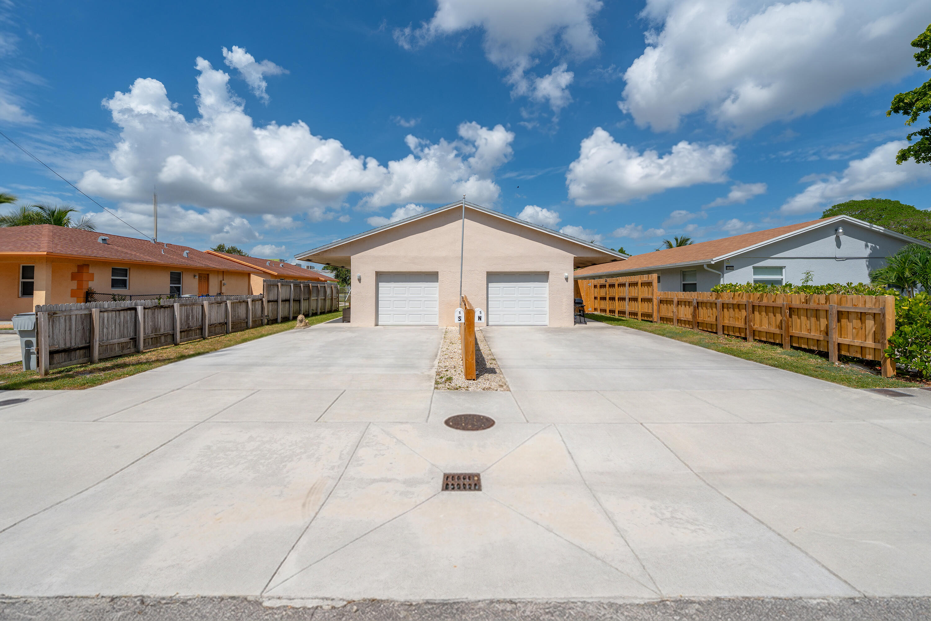 Listing  3411 NE 5 Avenue NE 1-2, Pompano Beach, FL 33064, Pompano Beach, FL 33064