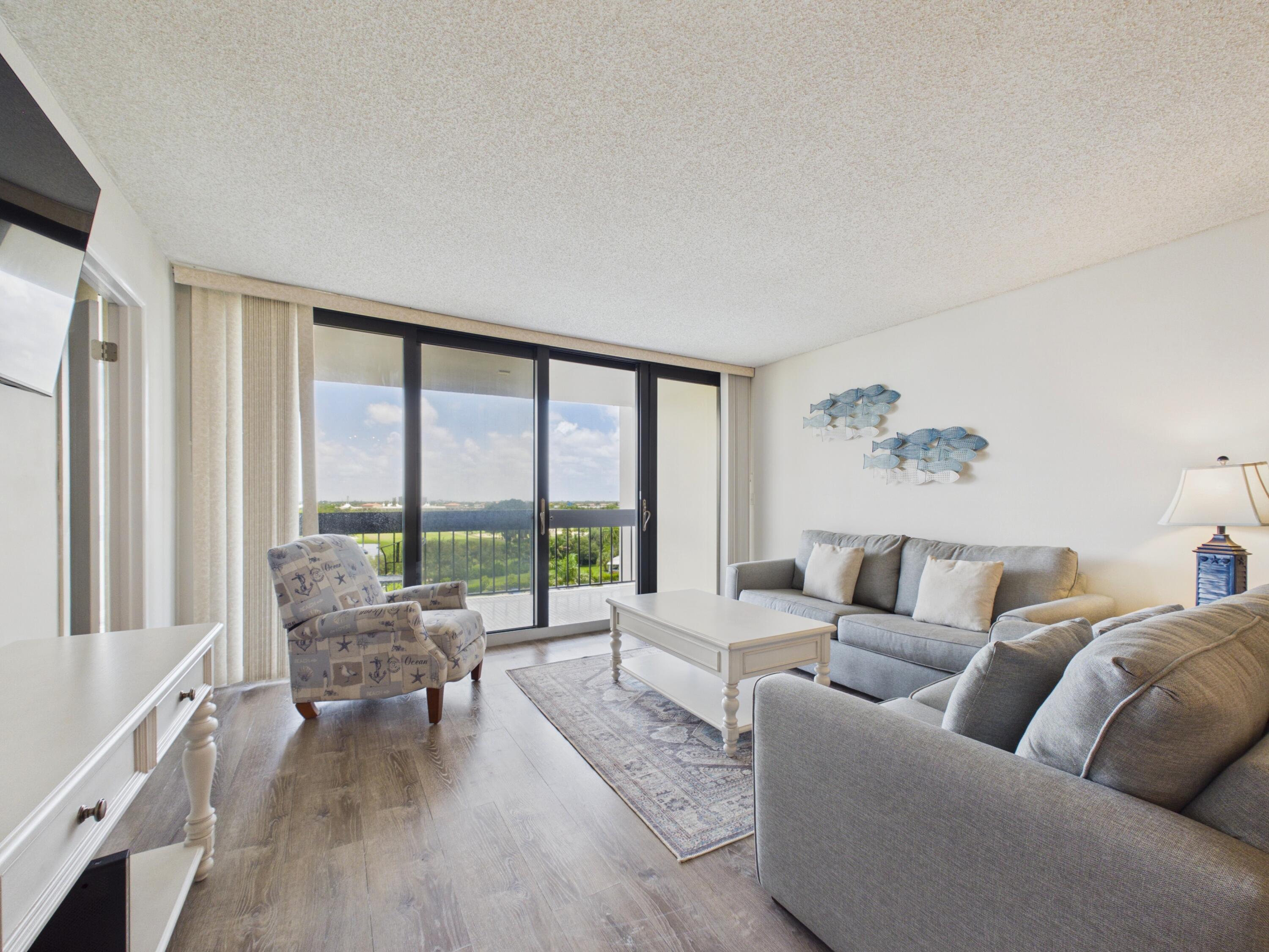 Listing  2400 PRESIDENTIAL Way 704, West Palm Beach, FL 33401, West Palm Beach, FL 33401