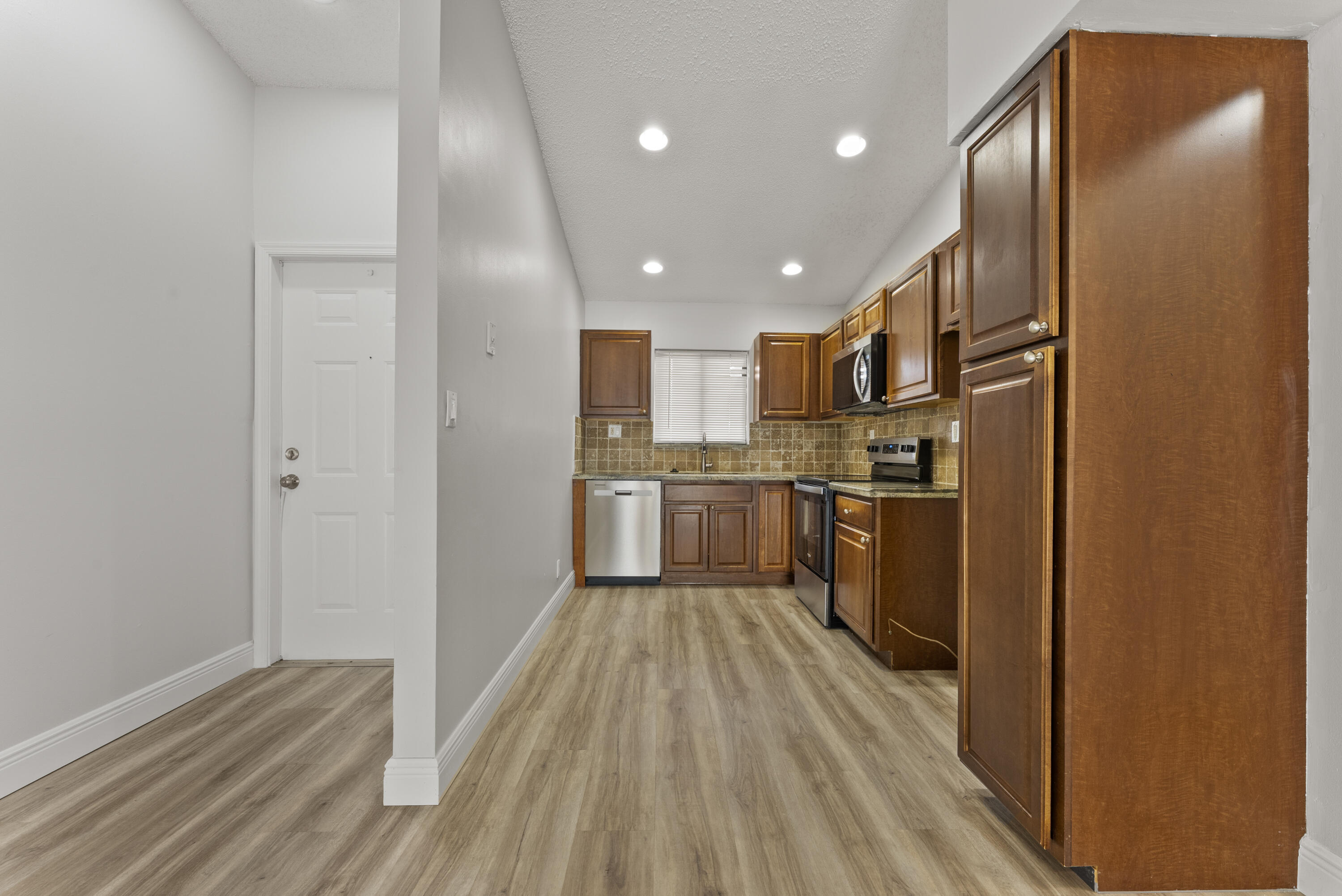 Listing  2900 Olivewood Terrace 201, Boca Raton, FL 33431, Boca Raton, FL 33431