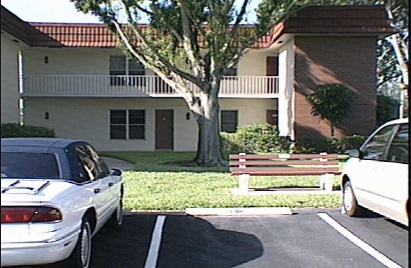 View details of listing 24 PINE ARBOR Lane 205, Vero Beach, FL 32962 Vero Beach with MLS#