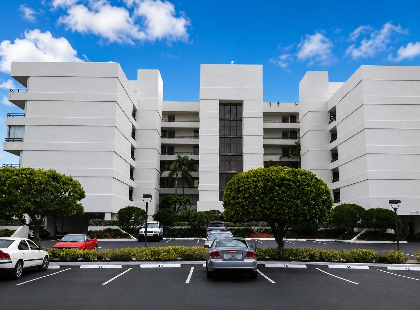 Listing  3555 S OCEAN Boulevard 411, South Palm Beach, FL 33480, South Palm Beach, FL 33480