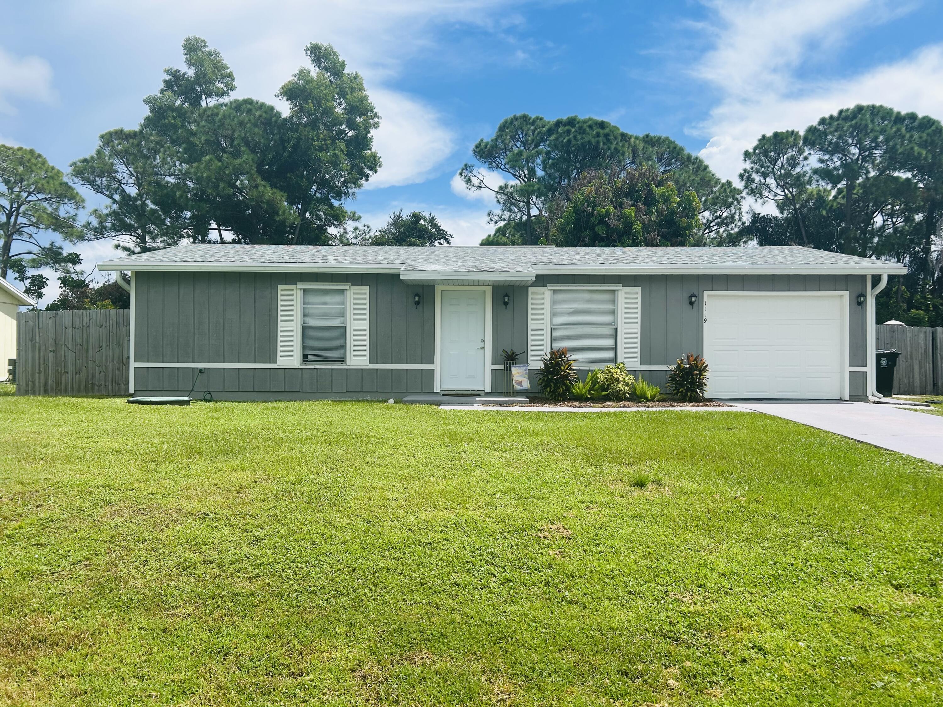 View details of listing 1119 S E O\'Donnell Lane, Port St. Lucie, FL 34983 Port St. Lucie with MLS#