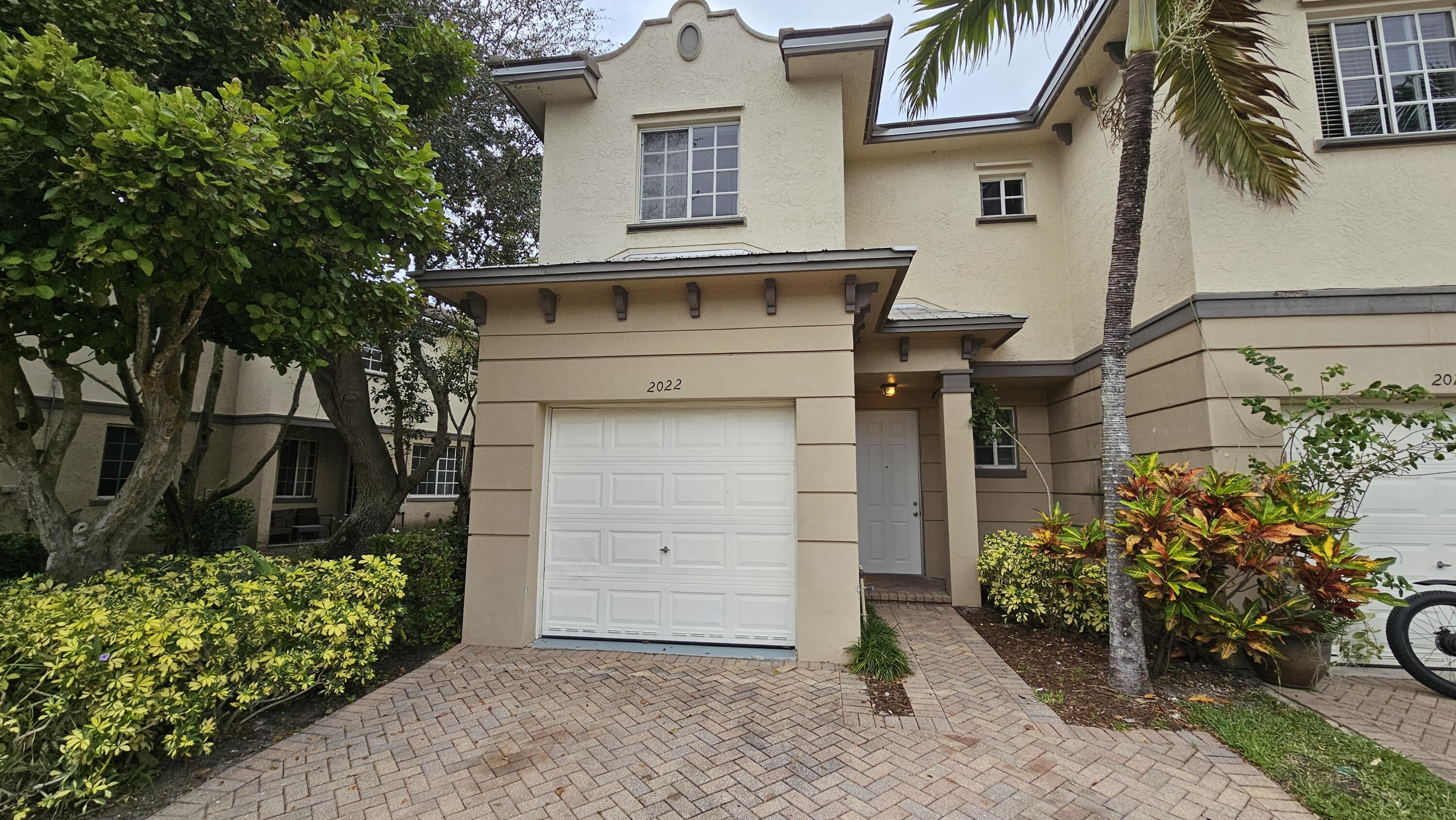 View details of listing 2022 ISLAND Drive, Riviera Beach, FL 33404 Riviera Beach with MLS#