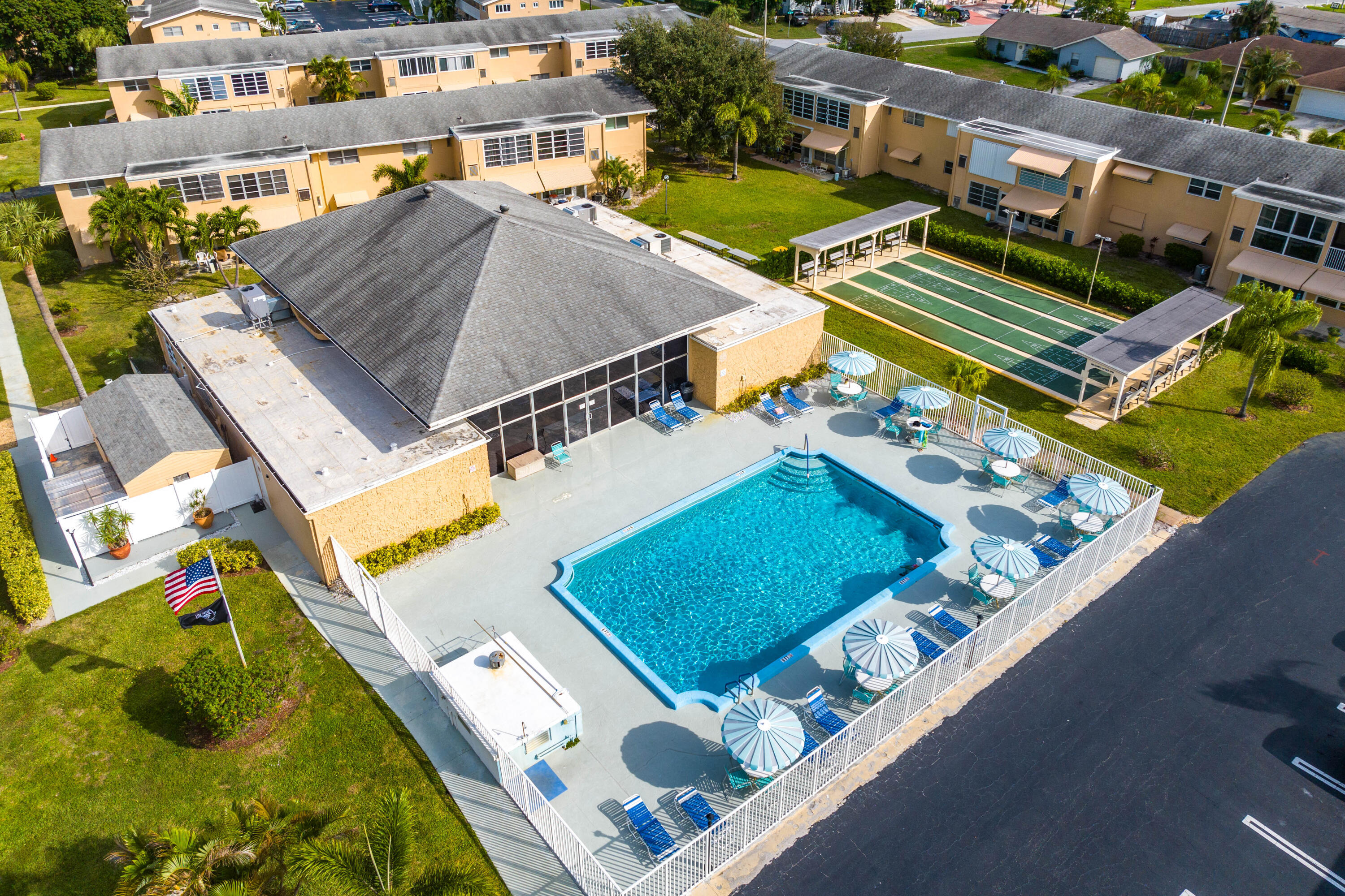 View details of listing 108 NE 20TH Avenue NE 201, Boynton Beach, FL 33435 Boynton Beach with MLS#
