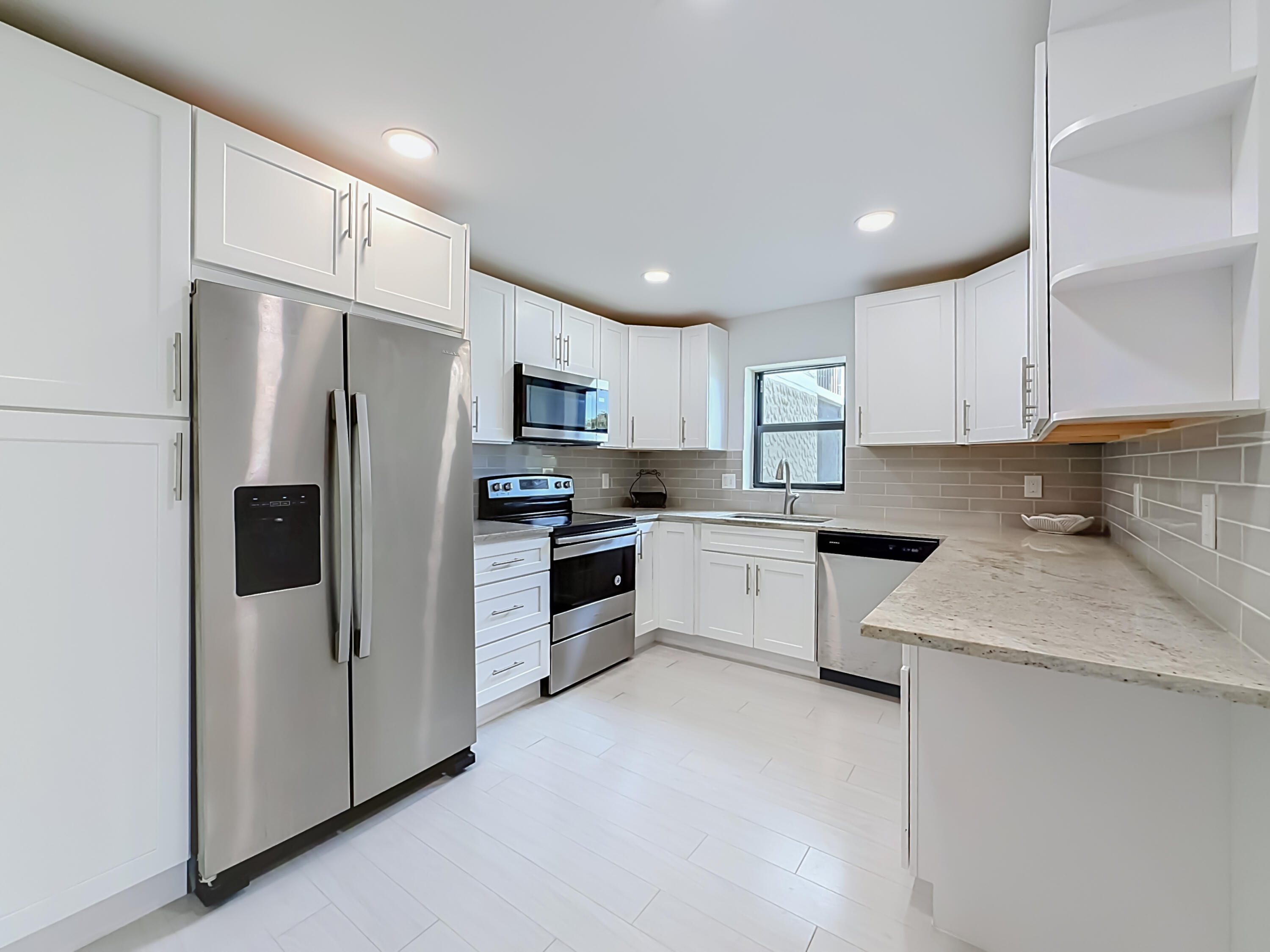 View details of listing 16300 Golf Club Road 201, Weston, FL 33326 Weston with MLS#