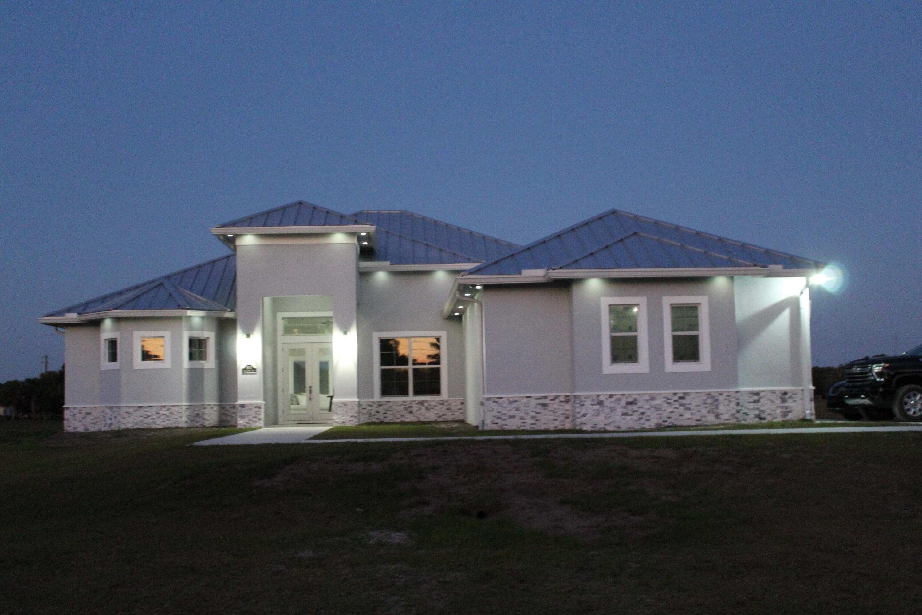 View details of listing 3502 S BROCKSMITH Road, Fort Pierce, FL 34945 Fort Pierce with MLS# 