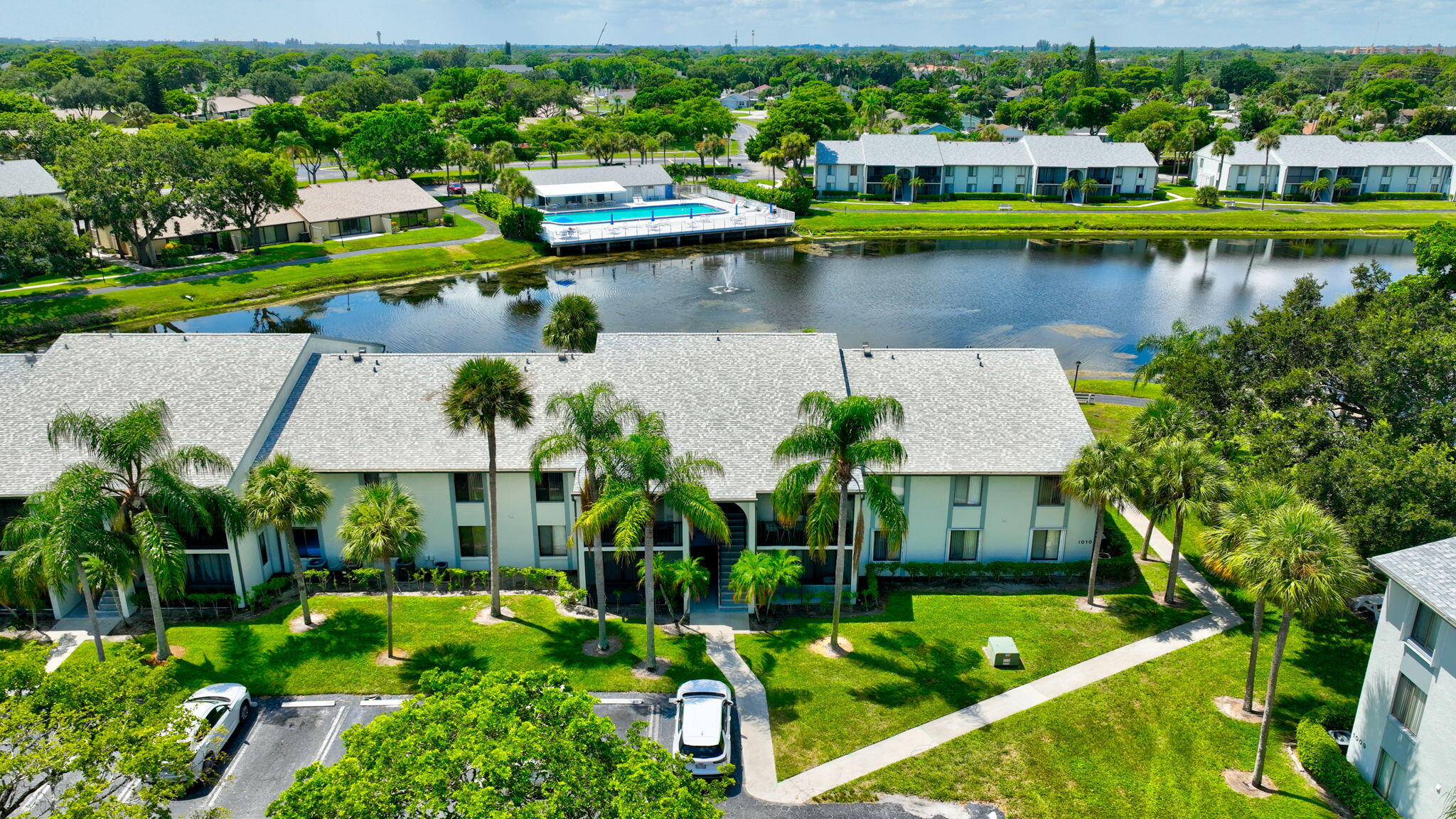 View details of listing 1010 Green Pine Boulevard F2, West Palm Beach, FL 33409 West Palm Beach with MLS# 