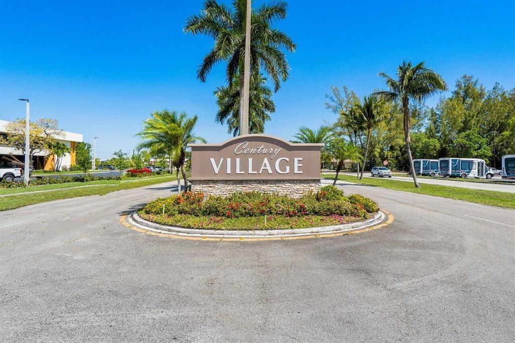 View details of listing 211 GREENBRIER A 211, West Palm Beach, FL 33417 West Palm Beach with MLS# 