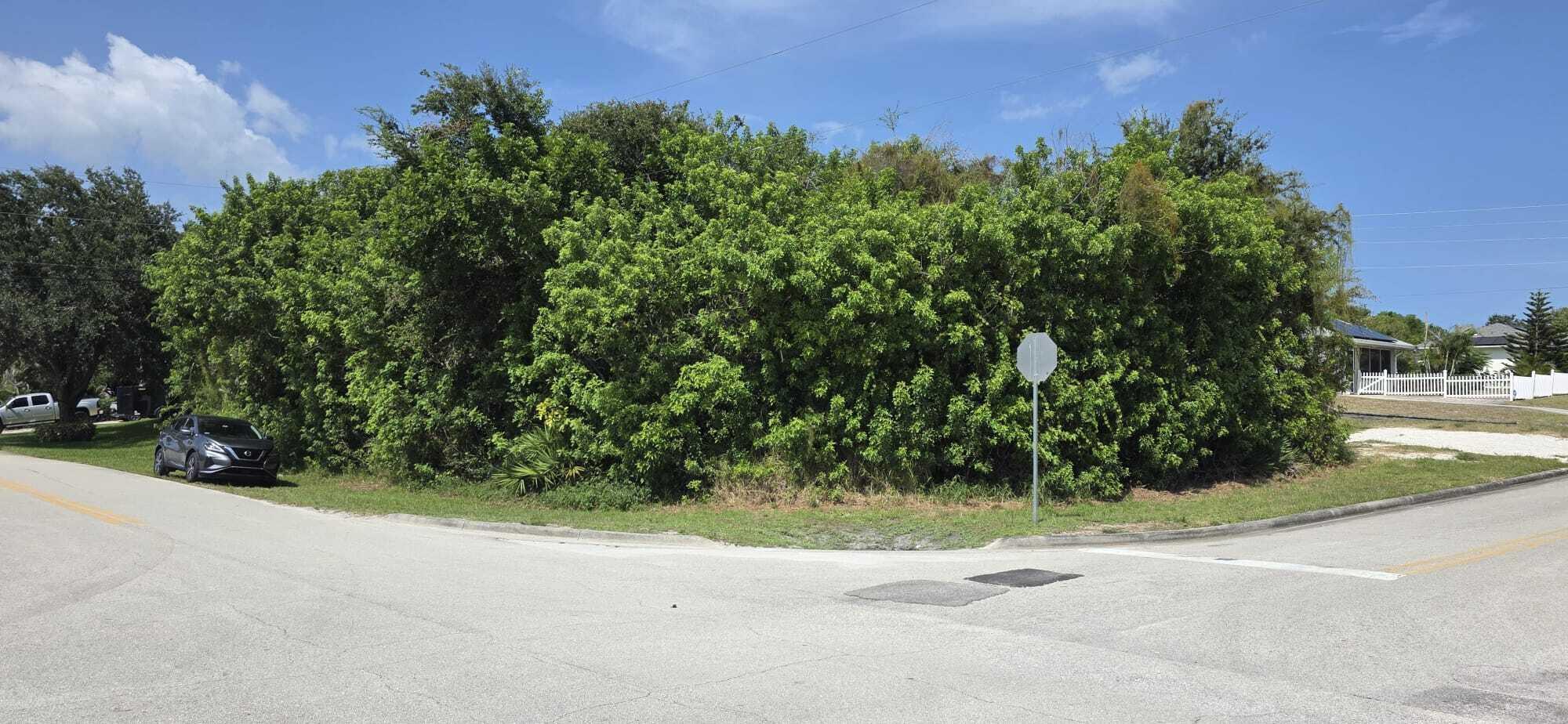 View details of listing 1330 4th Avenue SW, Vero Beach, FL 32962 Vero Beach with MLS#