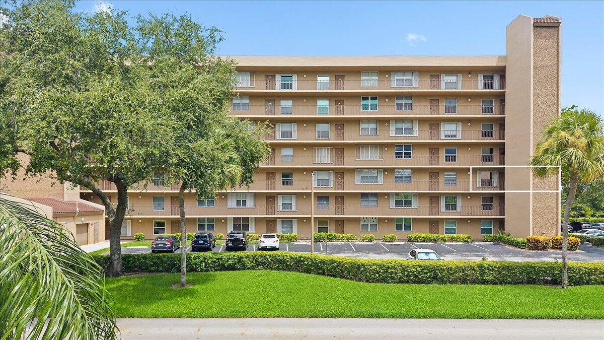 Listing  4570 NW 18TH Avenue 310, Deerfield Beach, FL 33064, Deerfield Beach, FL 33064