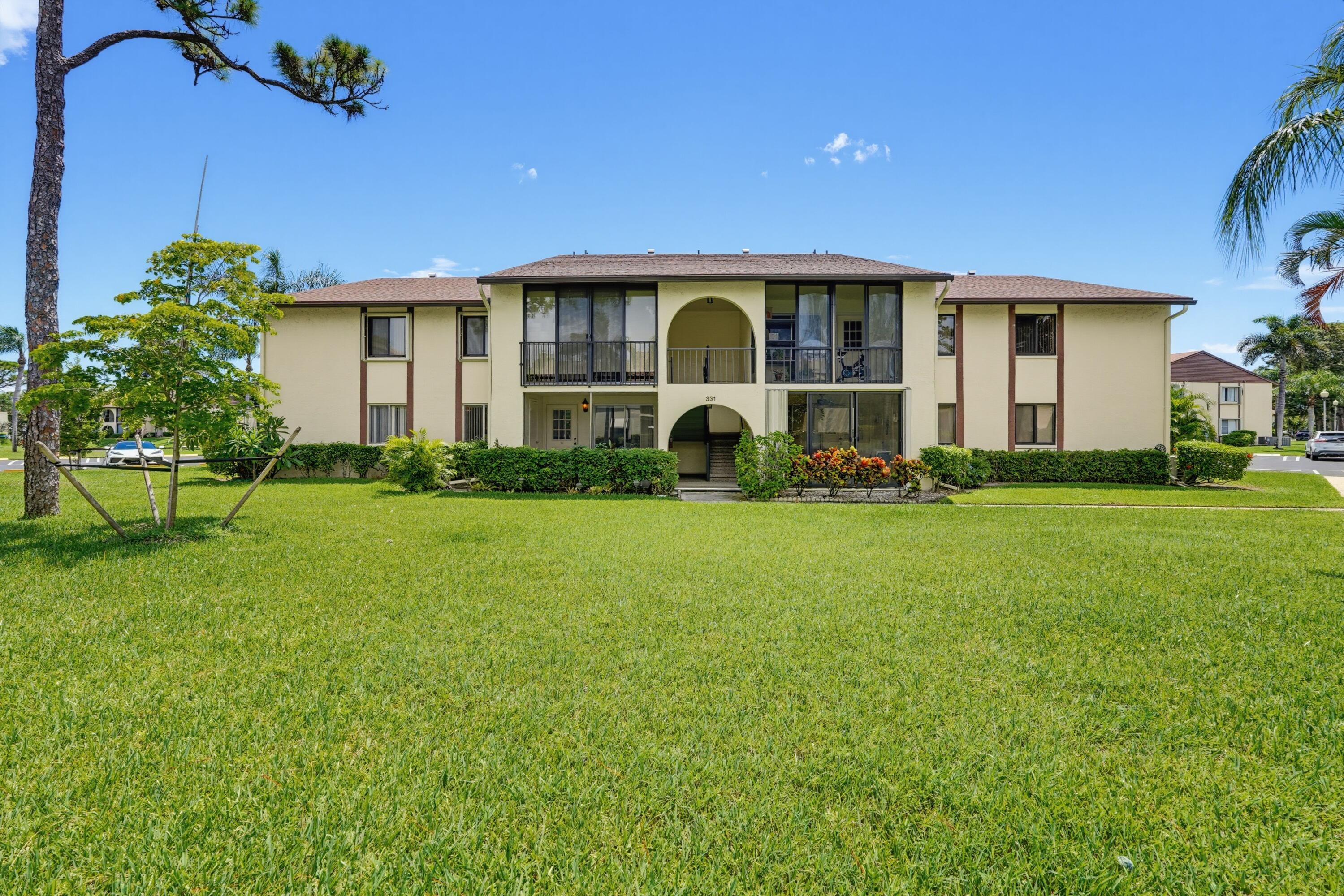 View details of listing 331 Knotty Pine Circle C-1, Greenacres, FL 33463 Greenacres with MLS#