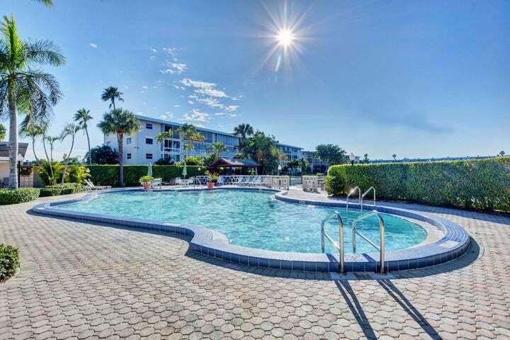 View details of listing 2855 Garden Drive S 307, Lake Worth, FL 33461 Lake Worth with MLS#
