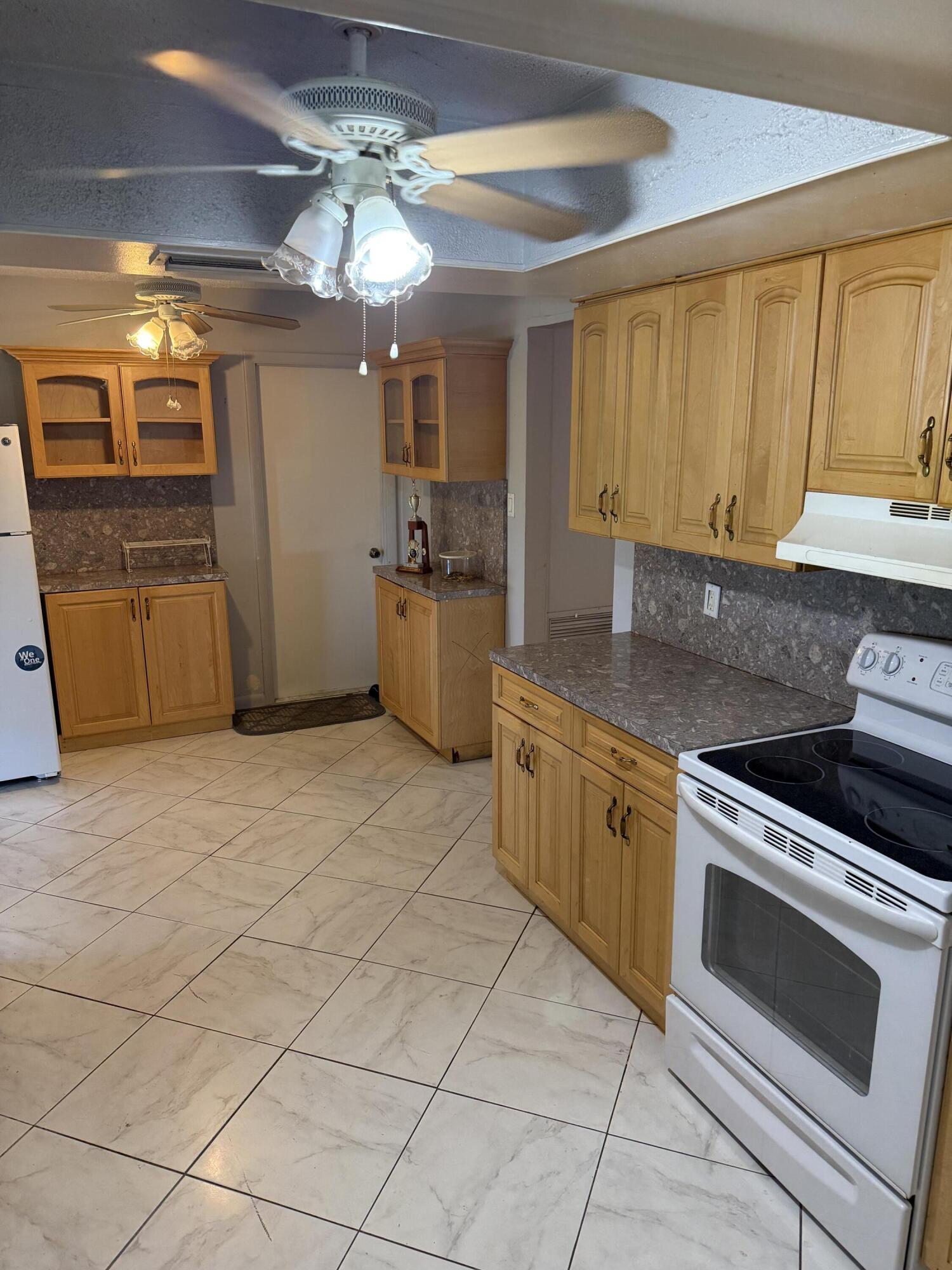 Listing  7250 NW 8TH Court, Margate, FL 33063, Margate, FL 33063