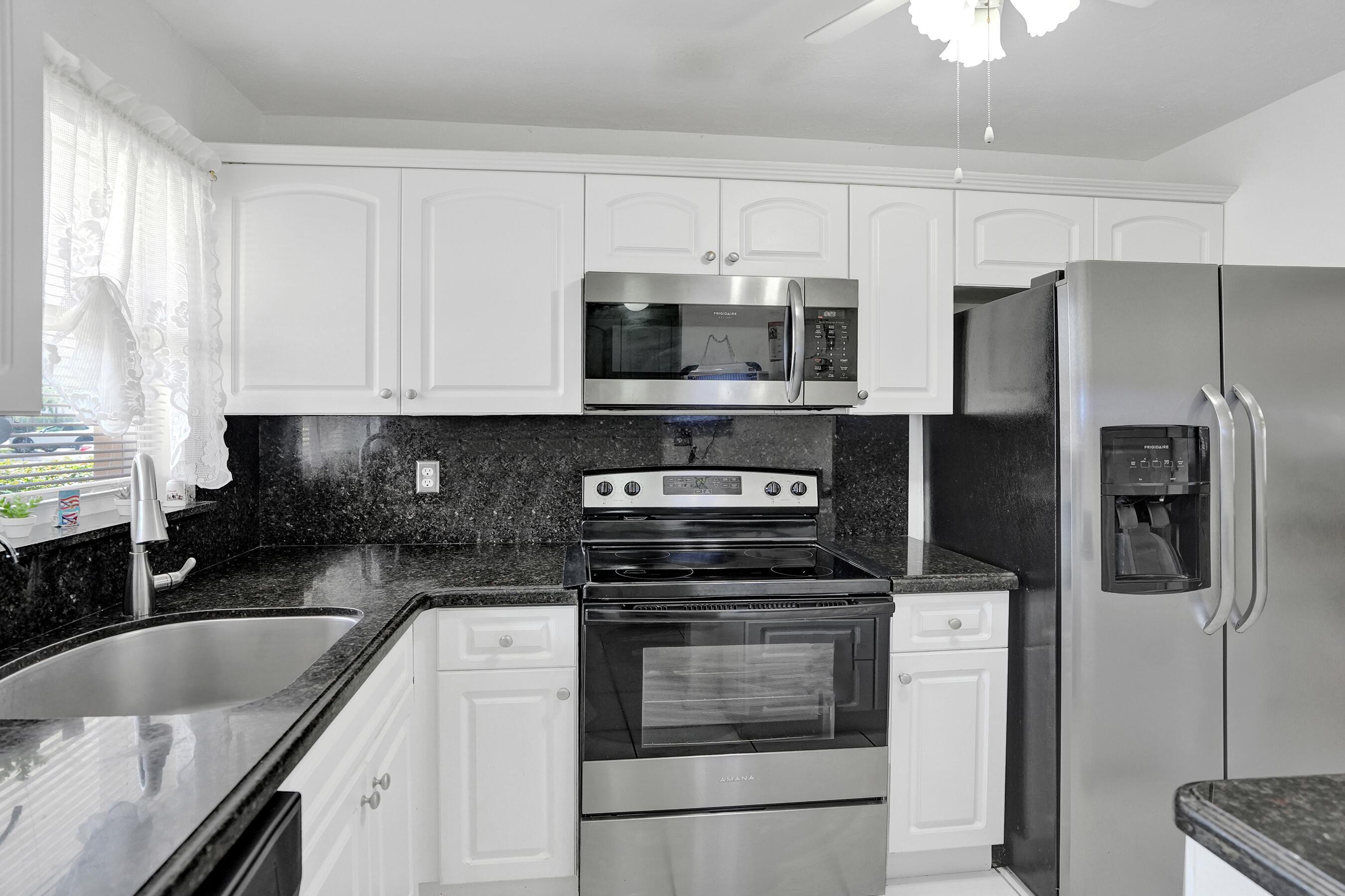 Listing  2651 Sunrise Lakes Drive E 104, Sunrise, FL 33322, Sunrise, FL 33322