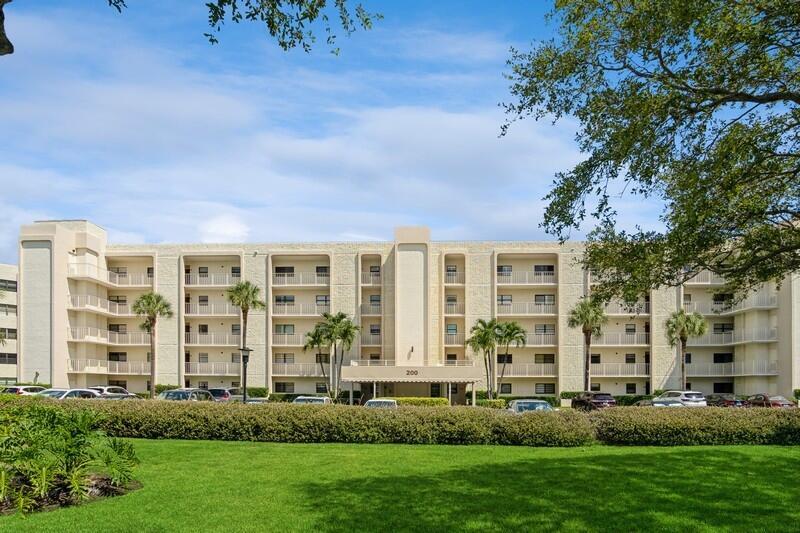 View details of listing 200 INTRACOASTAL Place 305, Jupiter, FL 33469 Jupiter with MLS#