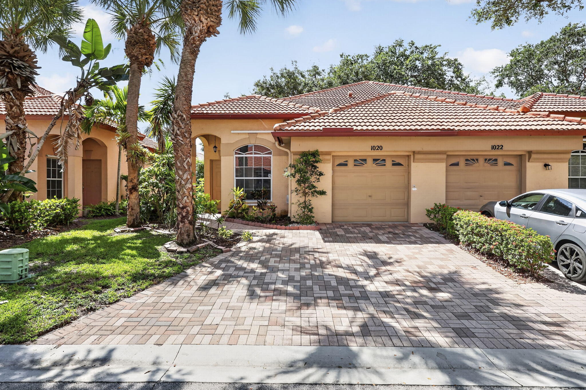 Listing  1020 Via Jardin, Riviera Beach, FL 33418, Riviera Beach, FL 33418