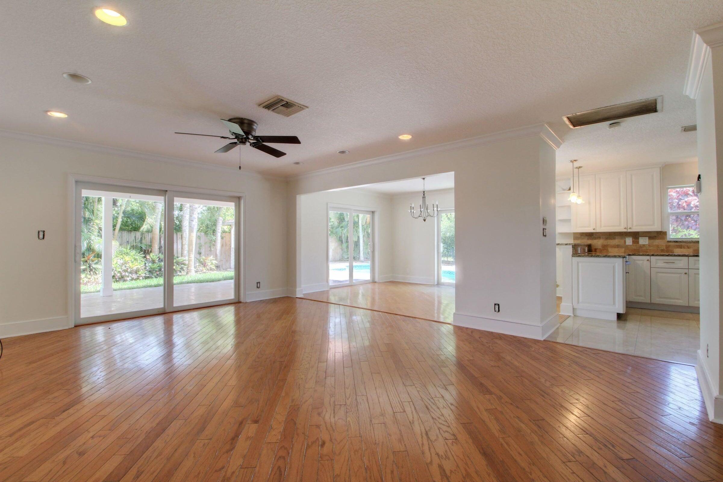 Listing  949 GREENSWARD Lane, Delray Beach, FL 33445, Delray Beach, FL 33445