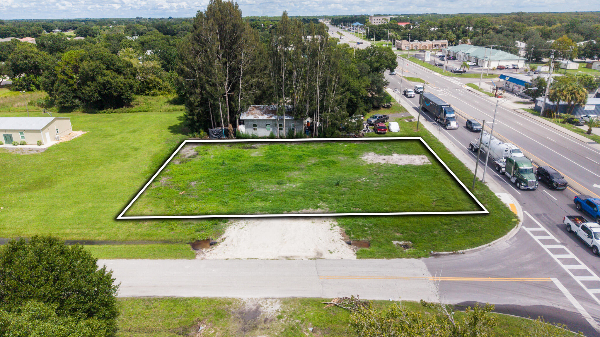 View details of listing 100 NW 10th Street, Okeechobee, FL Okeechobee with MLS#