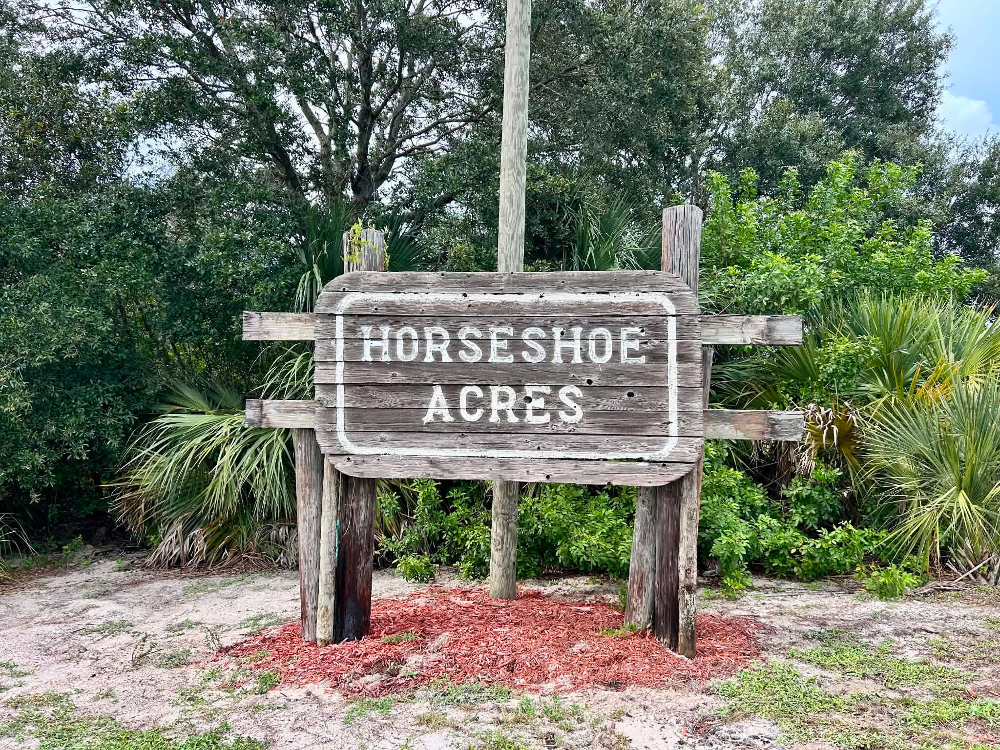 View details of listing 1024 DUBLIN Circle, Moore Haven, FL 33471 Moore Haven with MLS#
