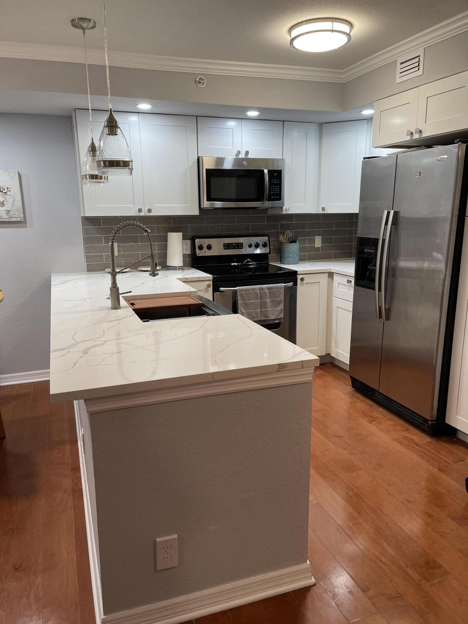 View details of listing 1801 N FLAGLER Drive 219, West Palm Beach, FL 33407 West Palm Beach with MLS#