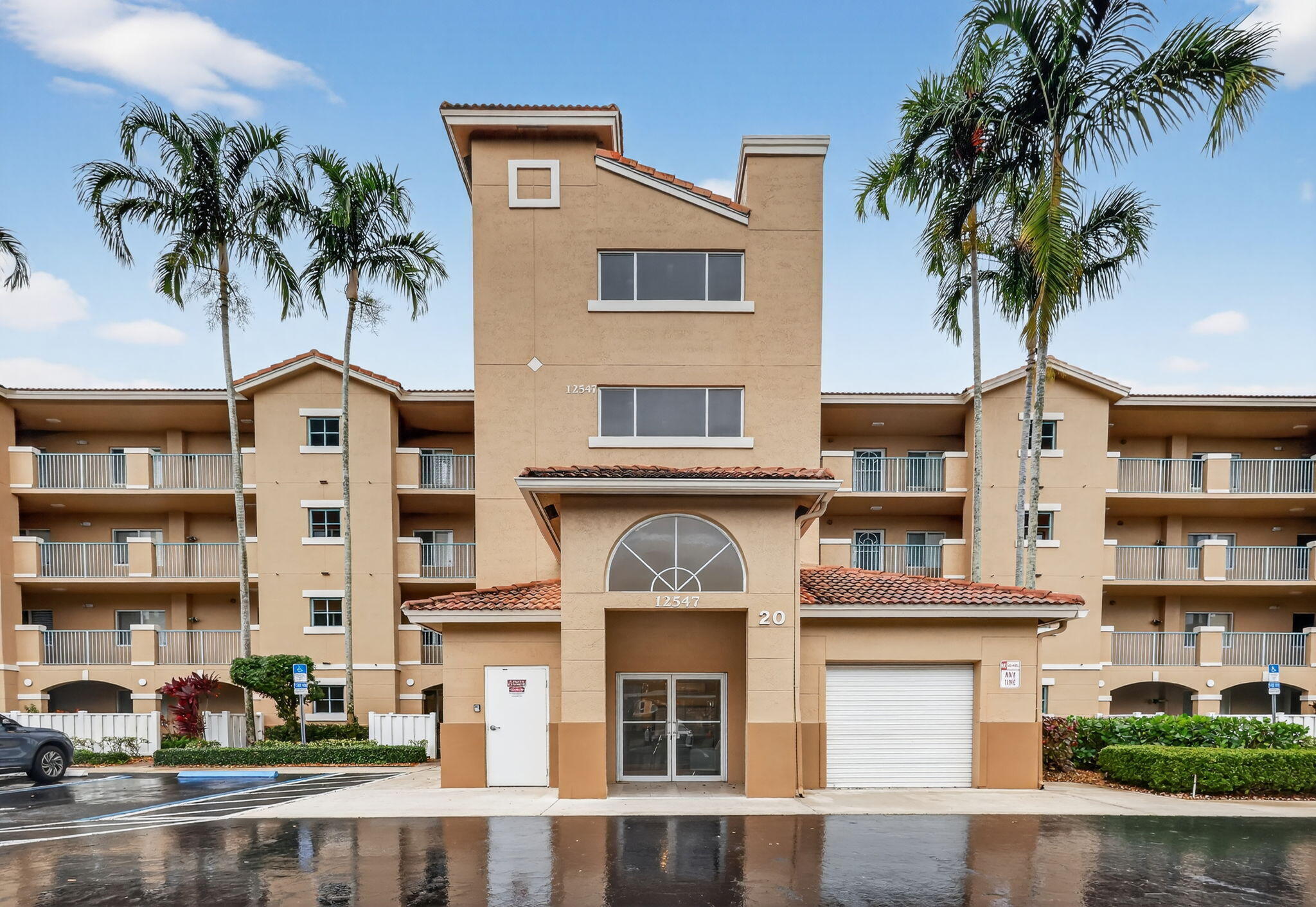 View details of listing 12547 Imperial Isle Drive 204, Boynton Beach, FL 33437 Boynton Beach with MLS# 