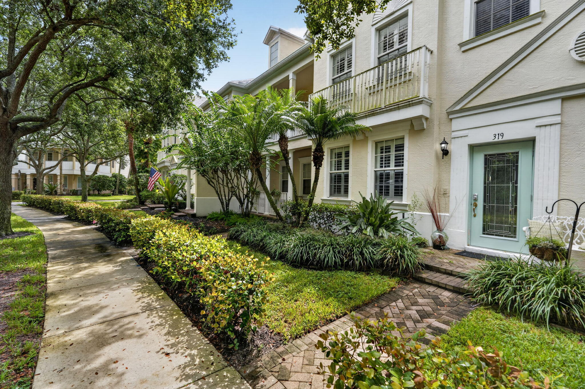View details of listing 319 E BAY CEDAR Circle, Jupiter, FL 33458 Jupiter with MLS#