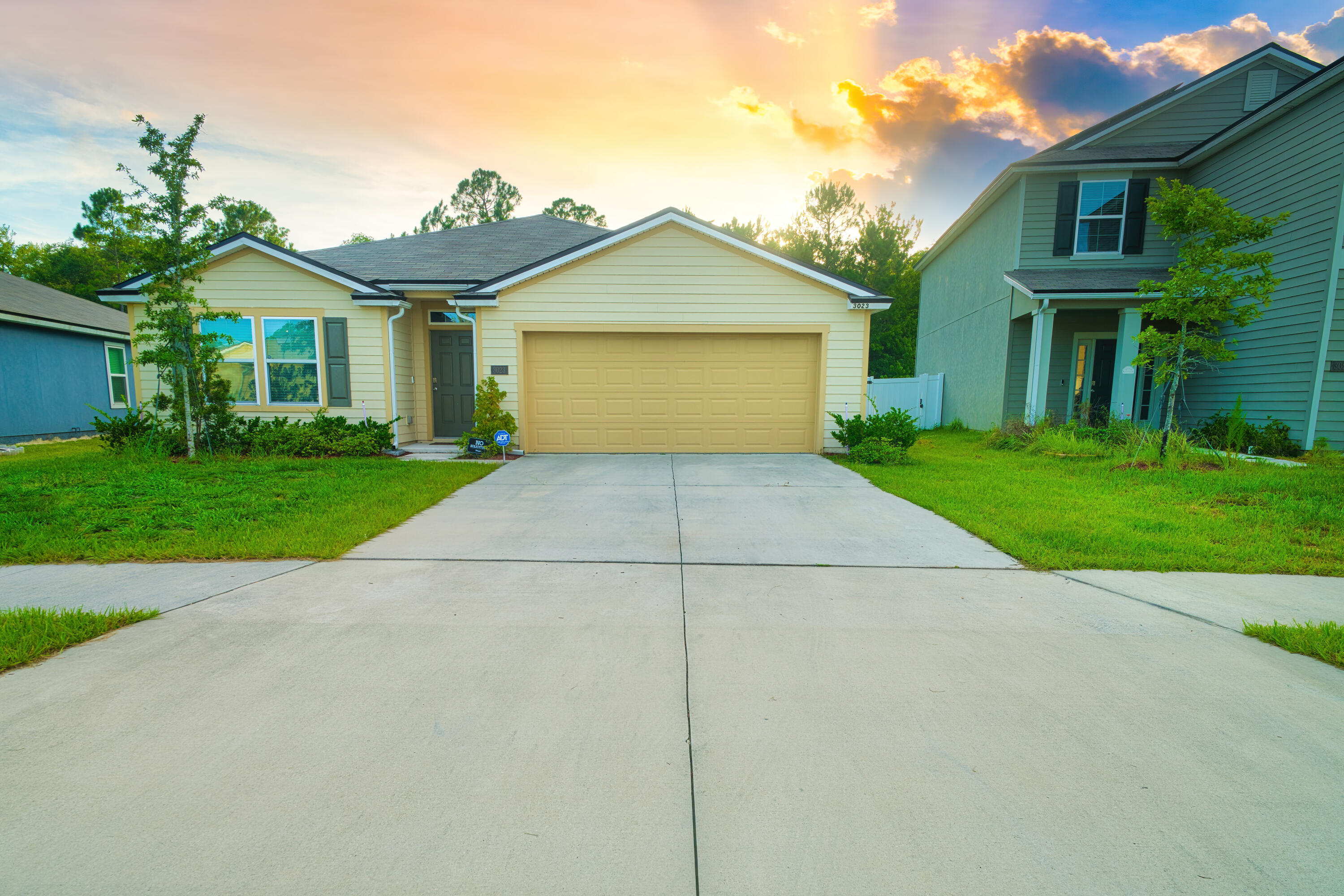 View details of listing 3023 Rustic Deer Way, Green Cove Springs, FL 32043 Green Cove Springs with MLS#