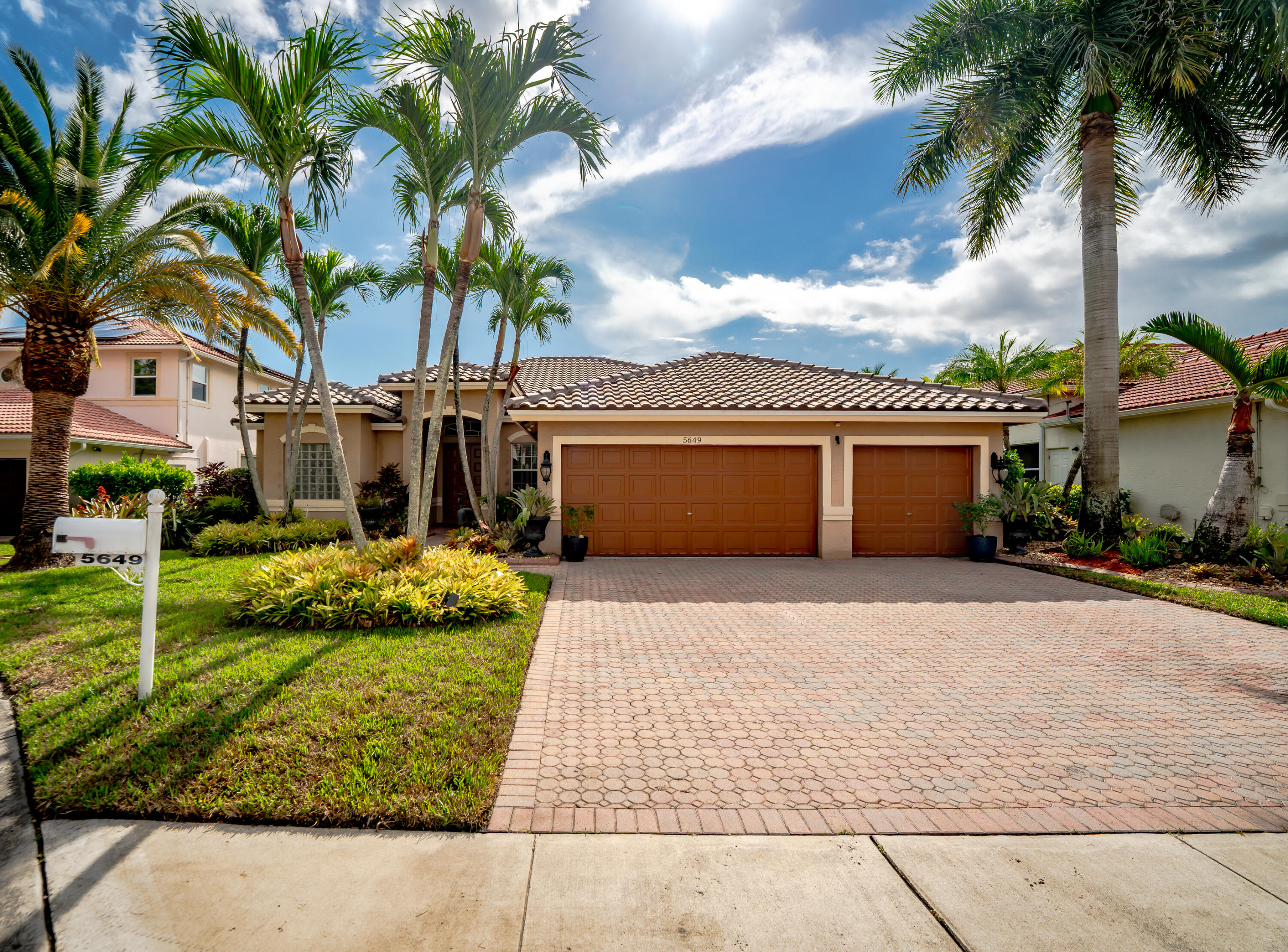 View details of listing 5649 NW 106TH Way, Coral Springs, FL 33076 Coral Springs with MLS#