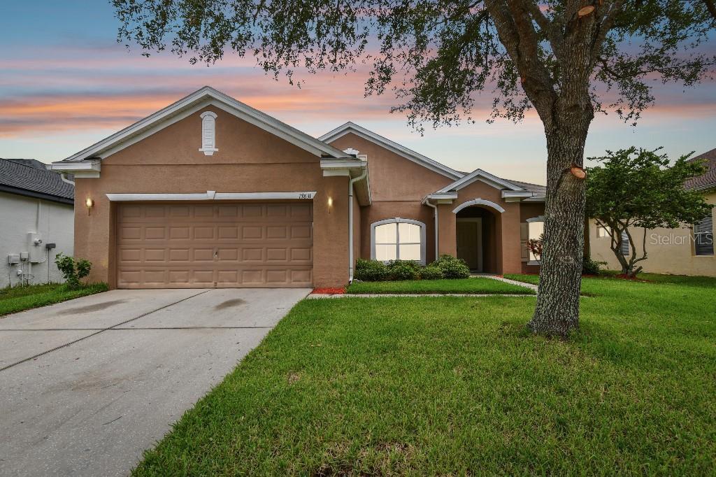 View details of listing 17831 GOLDEN LEAF Lane, Orlando, FL 32820 Orlando with MLS#