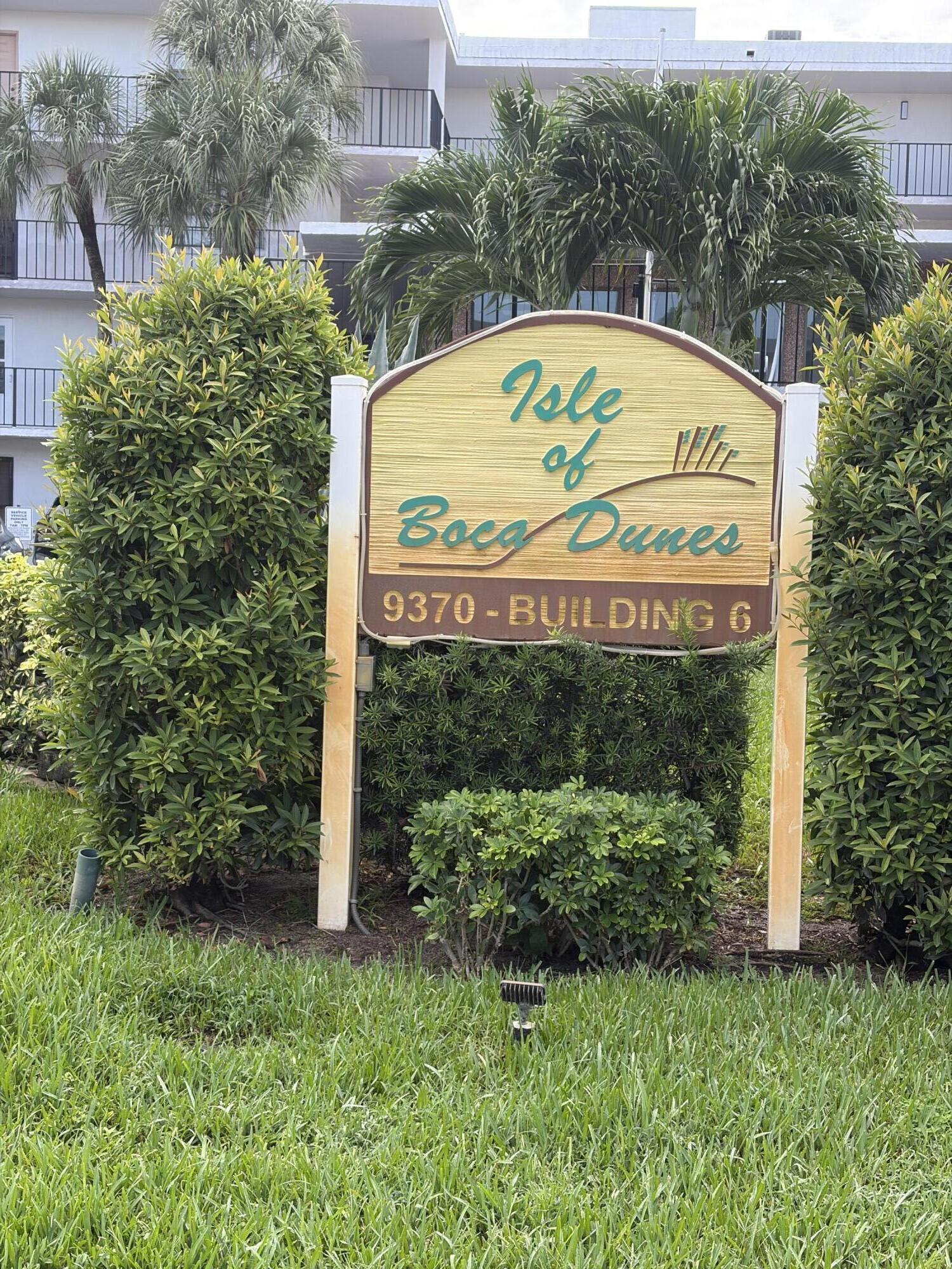 View details of listing 9370 SW 8th Street 118, Boca Raton, FL 33428 Boca Raton with MLS#