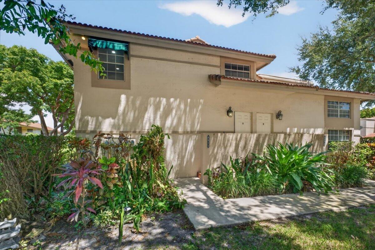 View details of listing 6611 Via Regina, Boca Raton, FL 33433 Boca Raton with MLS#