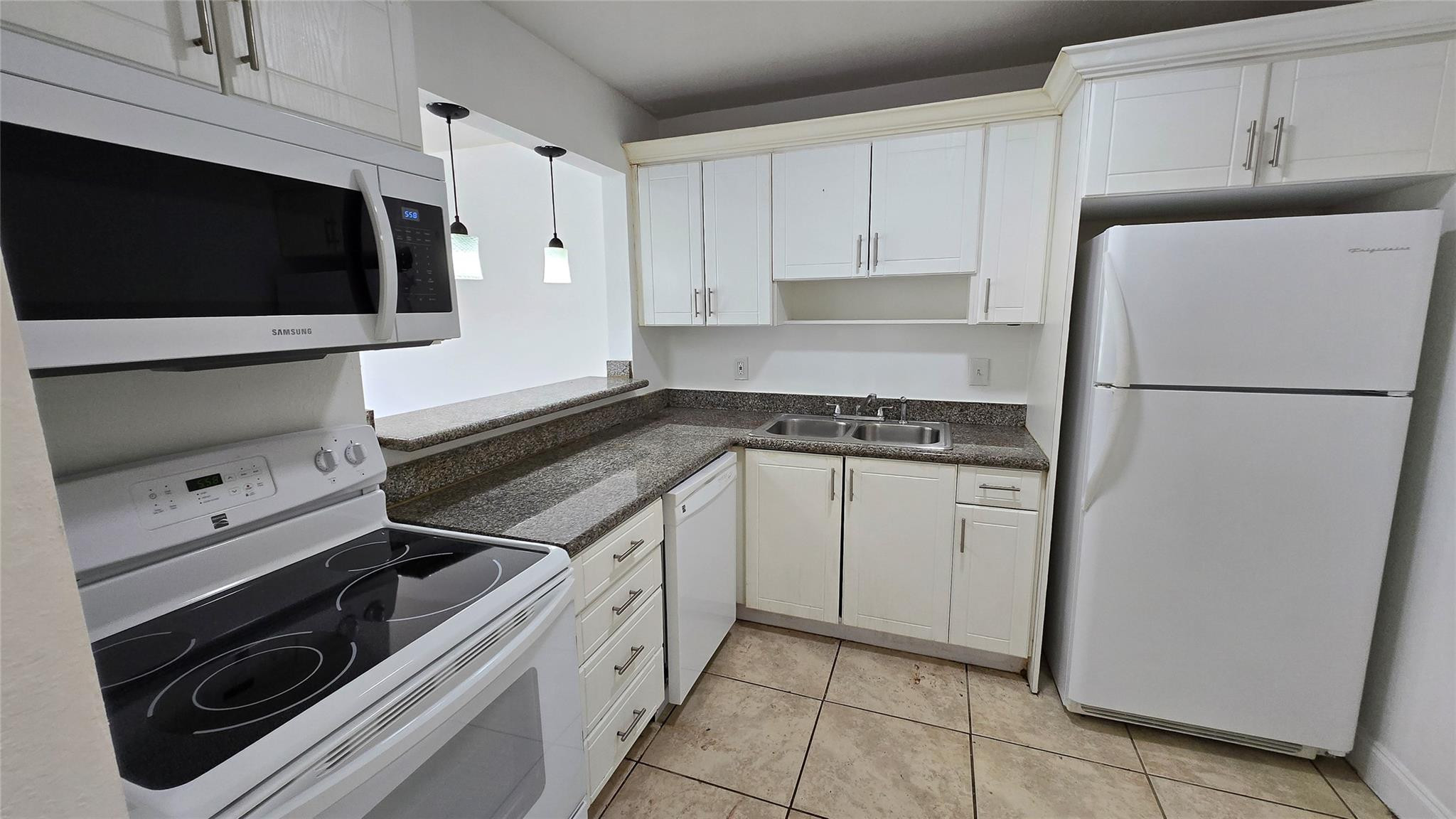 Listing  15205 NE 6TH Avenue D206, Miami, FL 33162, Miami, FL 33162