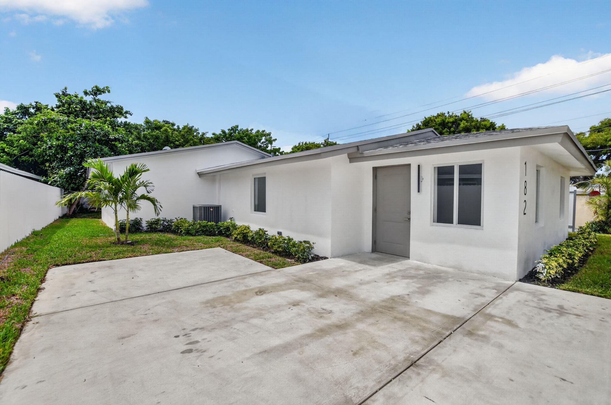 Listing  182 SW 6 Street, Deerfield Beach, FL 33441, Deerfield Beach, FL 33441