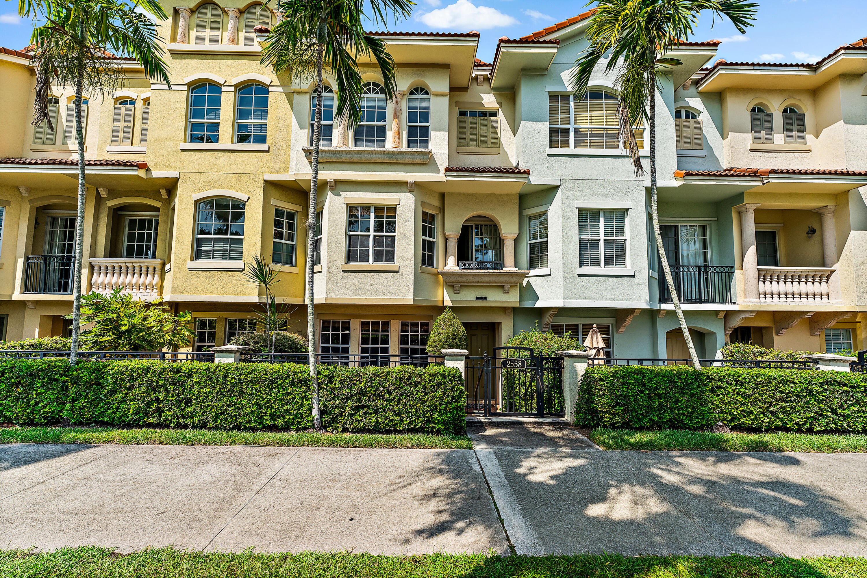 View details of listing 2558 Gardens Parkway, Palm Beach Gardens, FL 33410 Palm Beach Gardens with MLS#