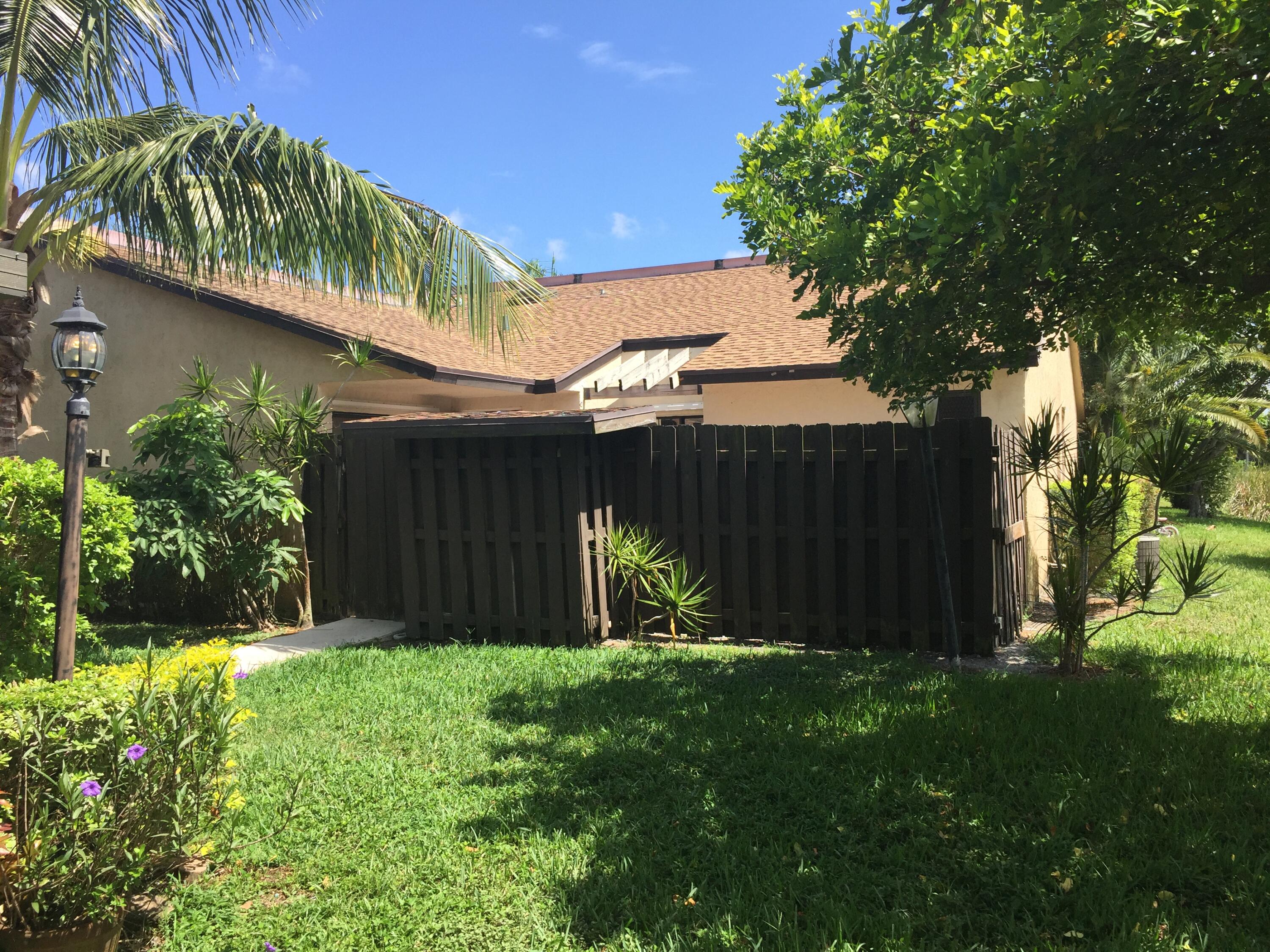 View details of listing 3602 WATERVIEW Circle, Palm Springs, FL 33461 Palm Springs with MLS#