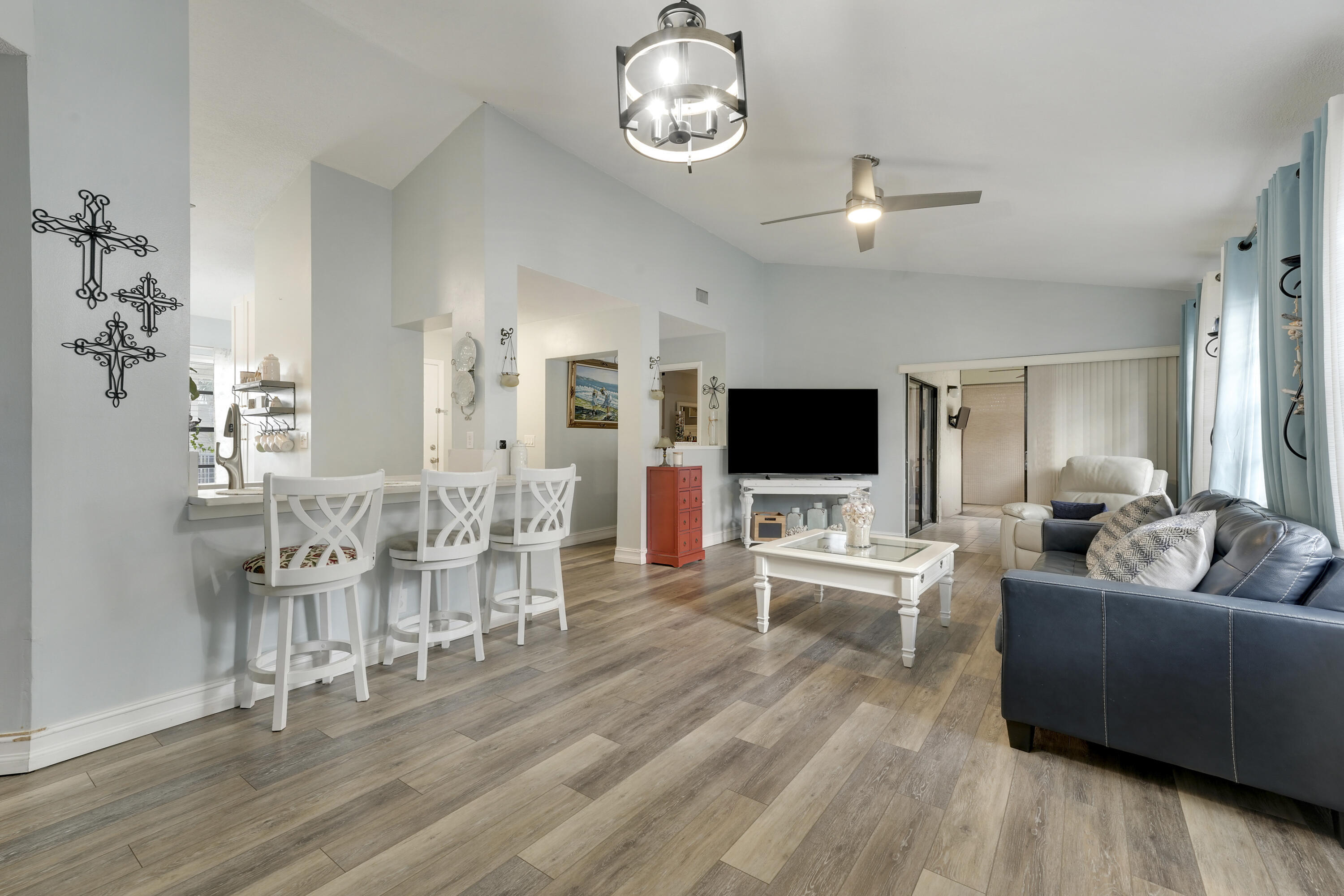View details of listing 3263 Perimeter Drive, Greenacres, FL 33467 Greenacres with MLS#