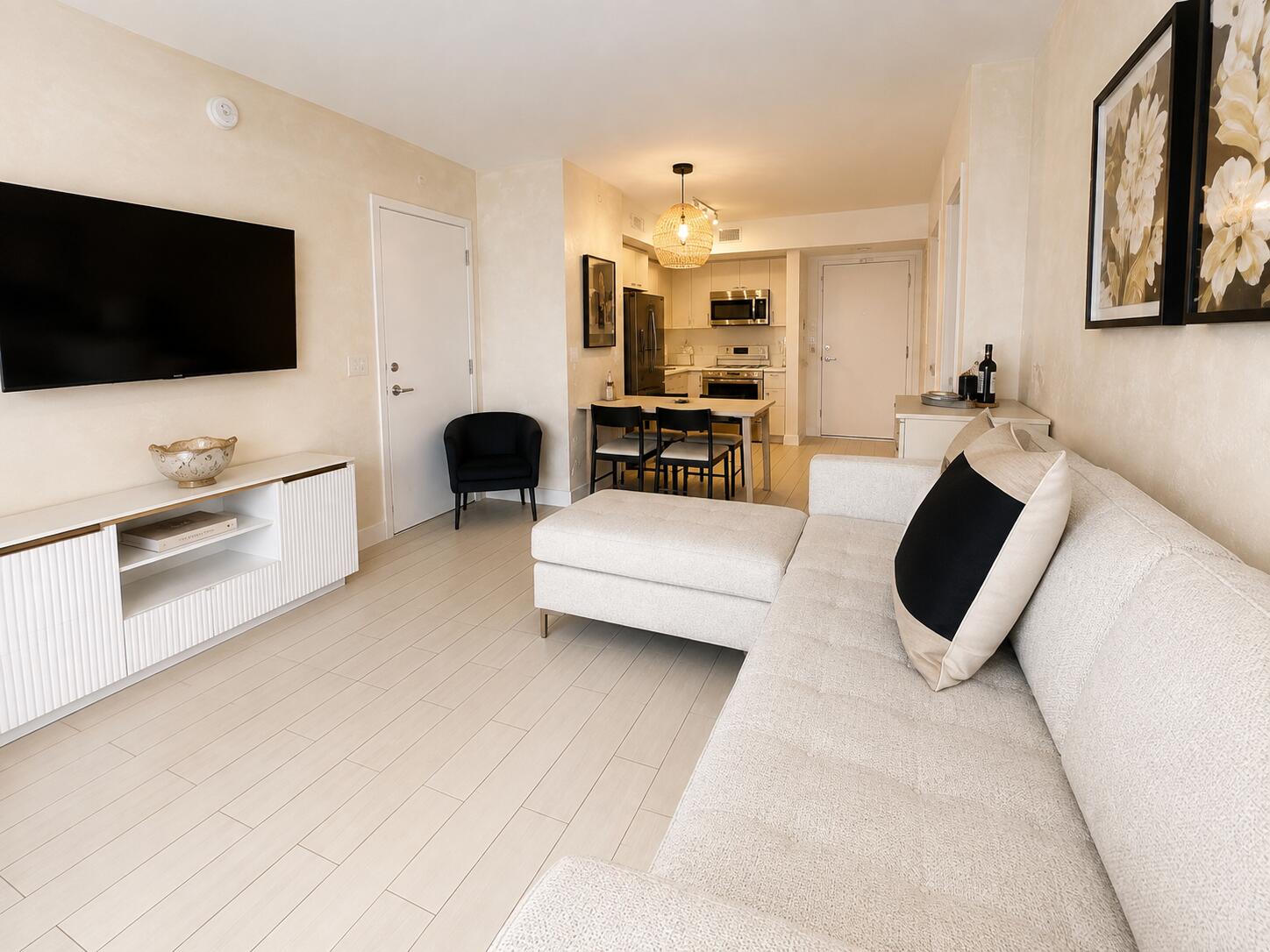 Listing  2602 E HALLANDALE BEACH Boulevard R403, Hallandale Beach, FL 33009, Hallandale Beach, FL 33009