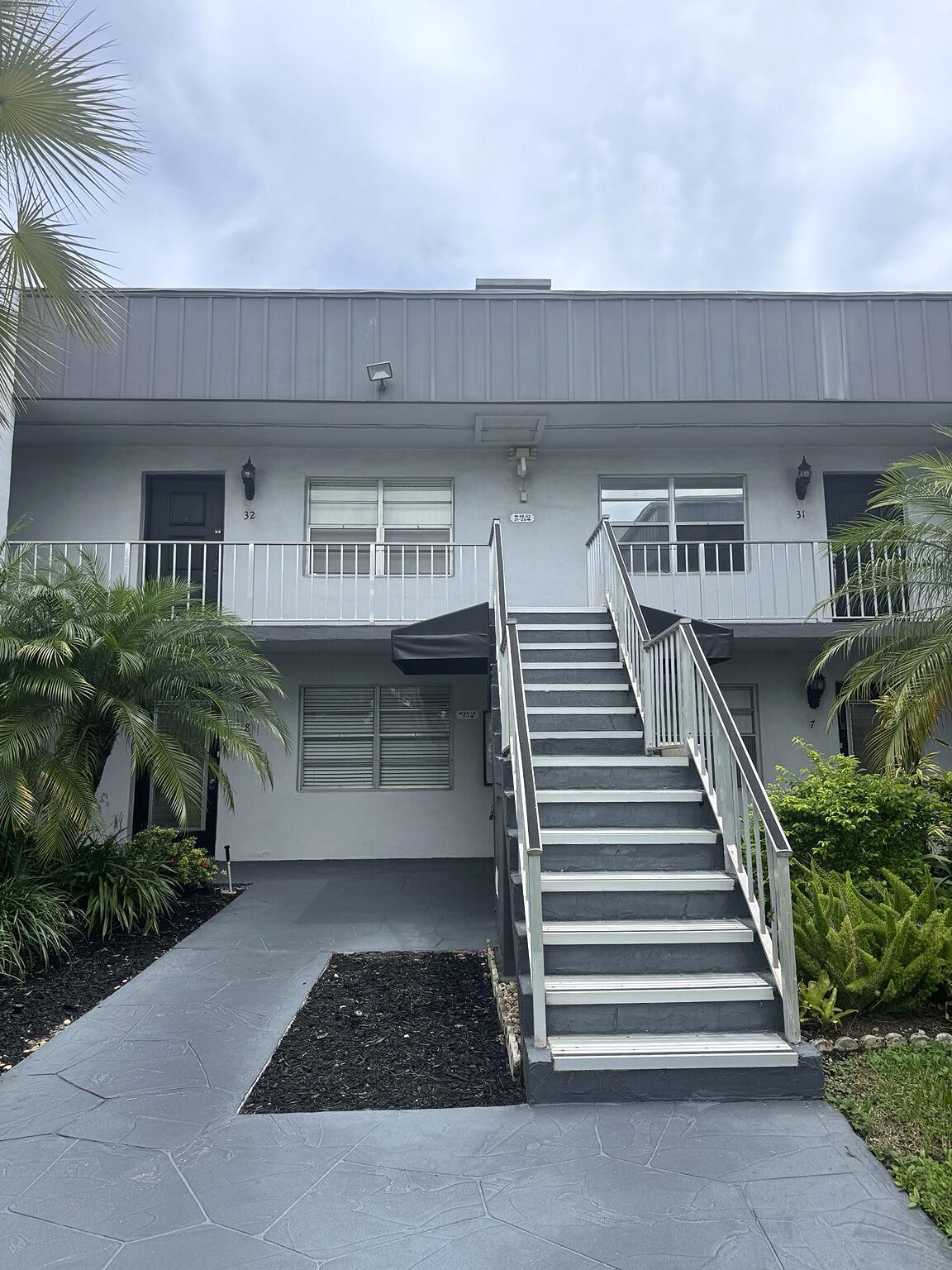 View details of listing 32 NORMANDY A 32, Delray Beach, FL 33484 Delray Beach with MLS# 