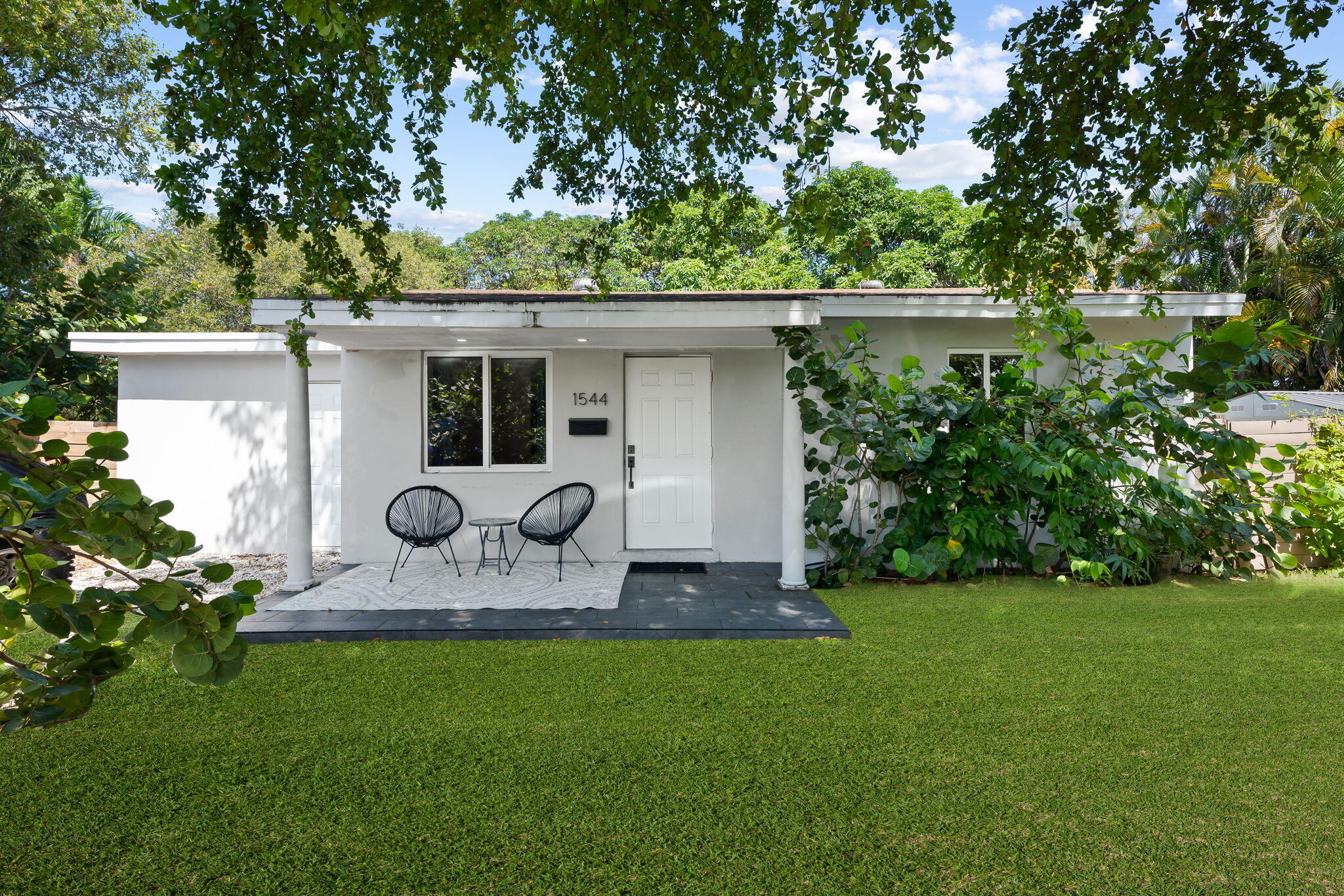 View details of listing 1544 NW 5th Avenue, Fort Lauderdale, FL 33311 Fort Lauderdale with MLS# 