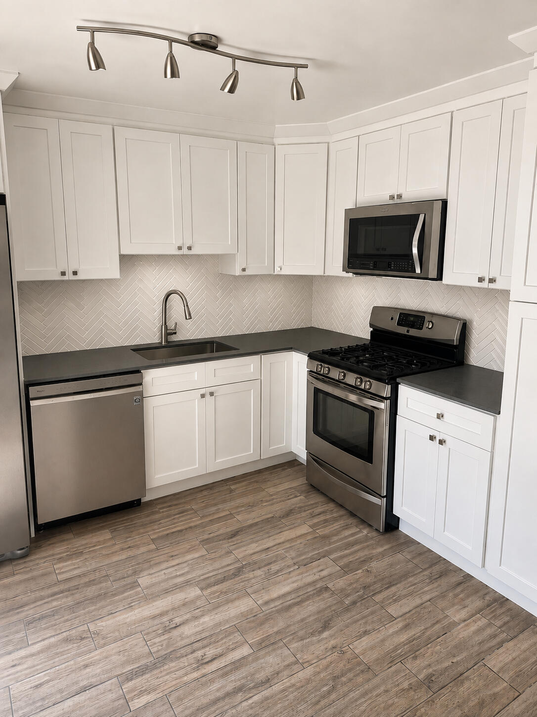 View details of listing 2003 20TH Lane, Palm Beach Gardens, FL 33418 Palm Beach Gardens with MLS# 