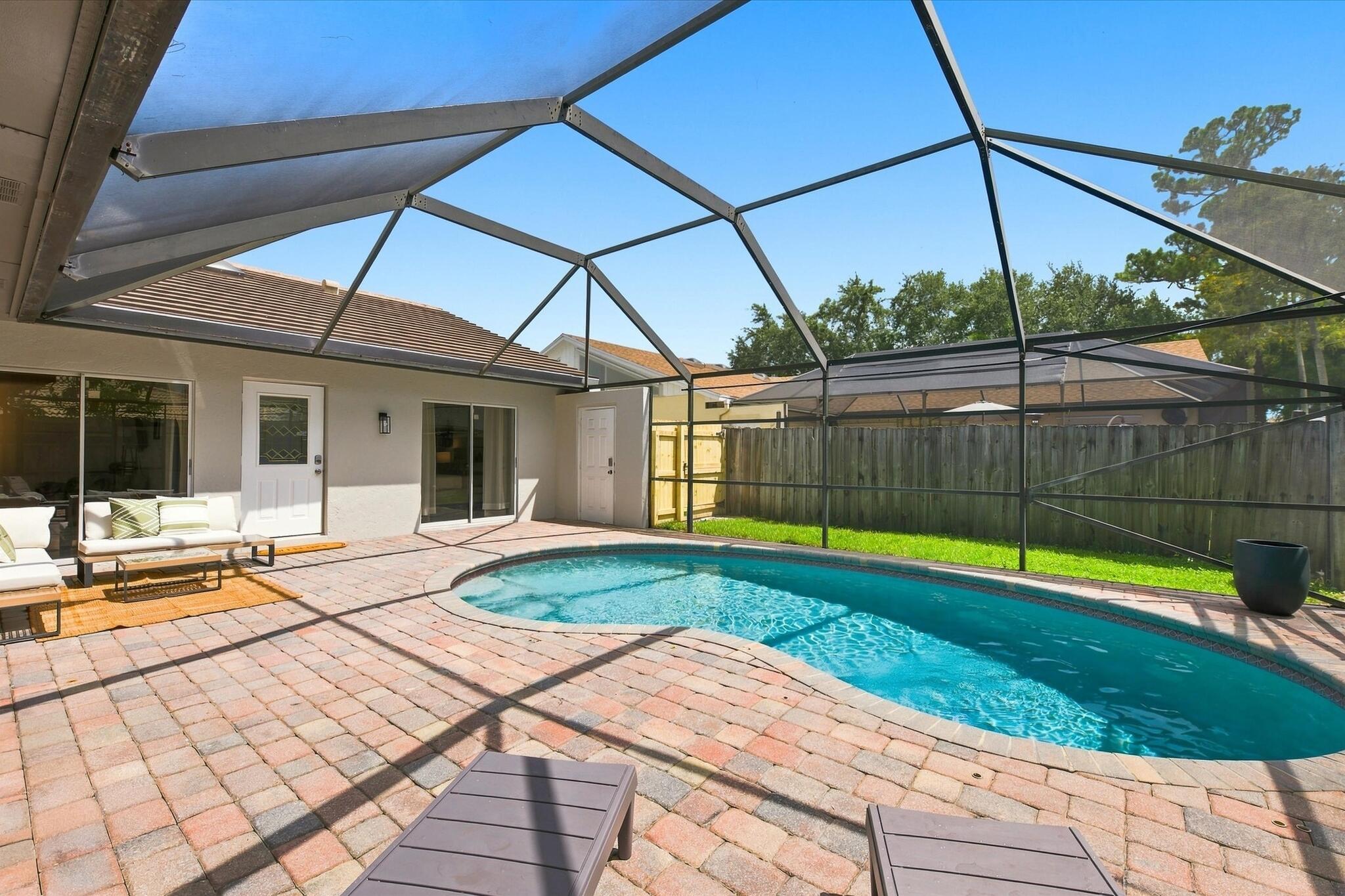 View details of listing 1343 Periwinkle Place, Wellington, FL 33414 Wellington with MLS# 