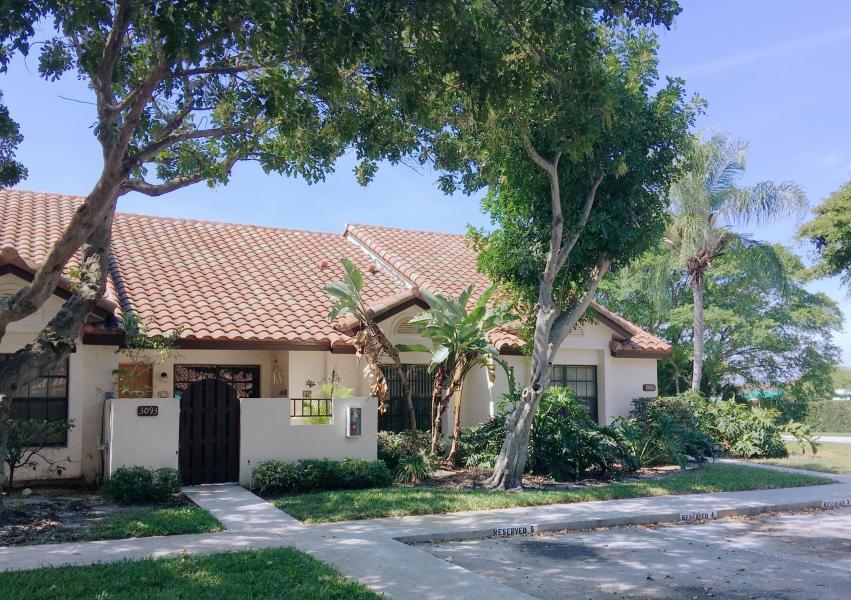 View details of listing 3095 Inglewood Terrace, Boca Raton, FL 33431 Boca Raton with MLS#