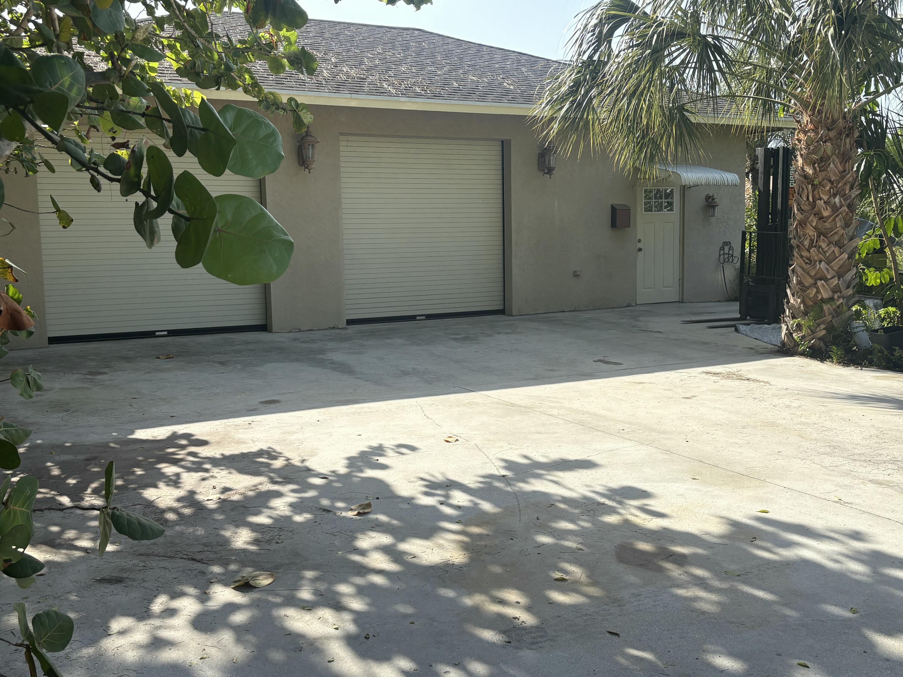 Listing  3127 Carol Avenue, Palm Springs, FL 33461, Palm Springs, FL 33461
