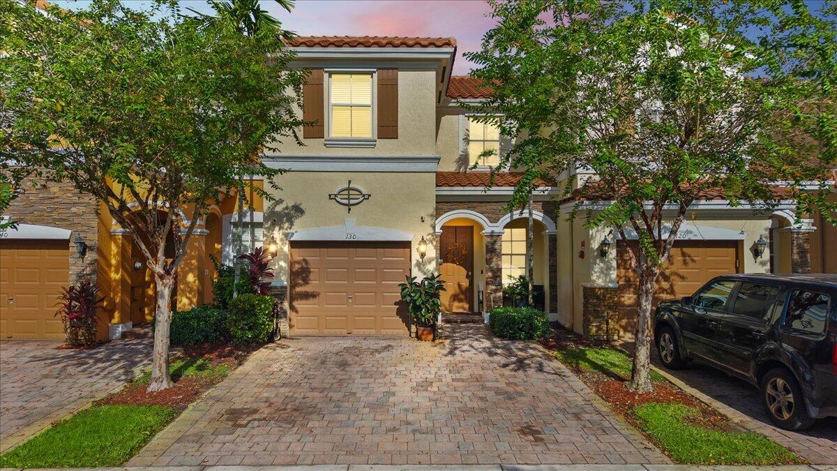 View details of listing 130 EMERALD CREEK Terrace, Plantation, FL 33325 Plantation with MLS#